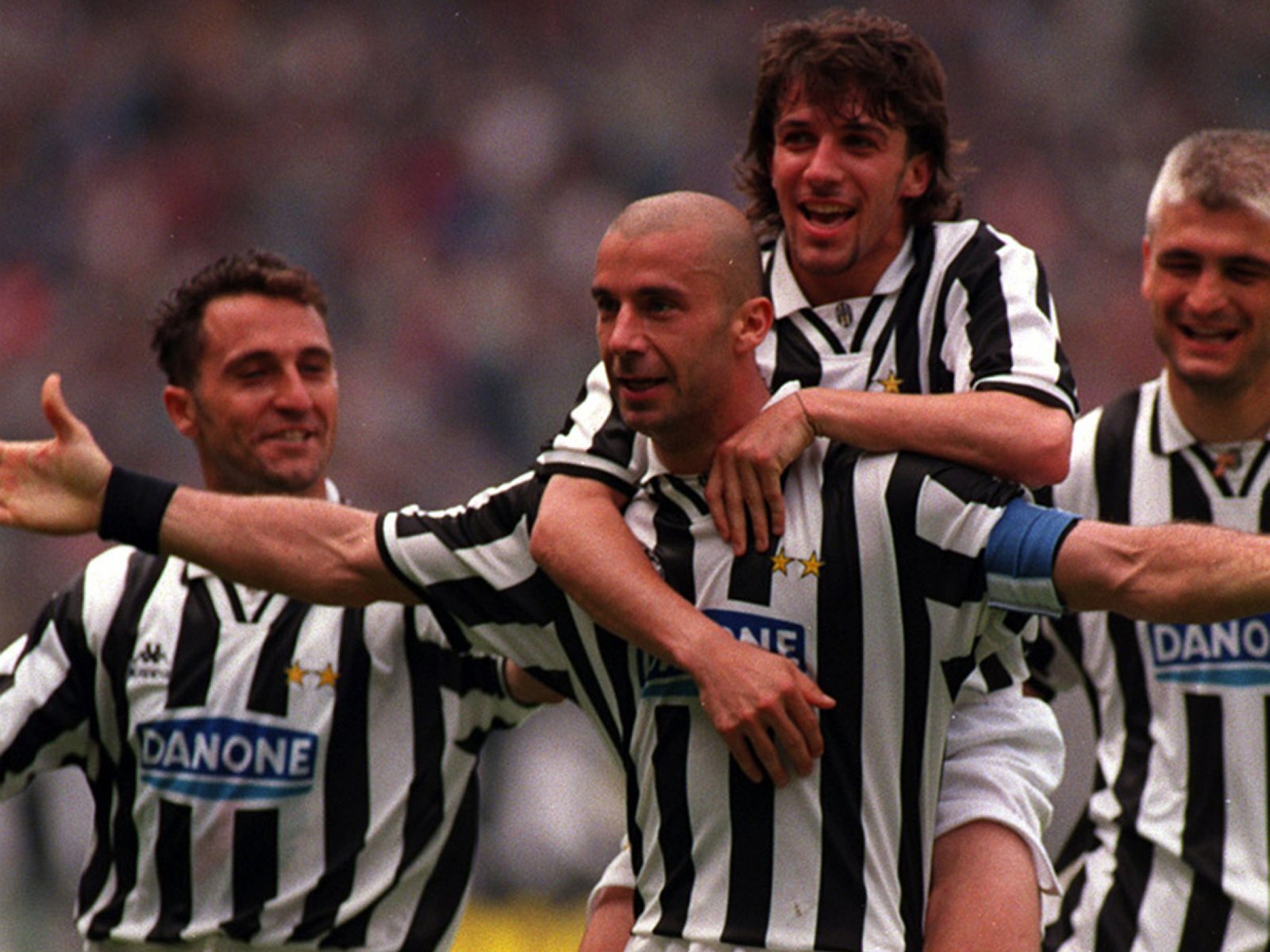 【スクデット★獲得シーズン】ユベントス ９４／９５（A）DANONE Some legends in this Juventus roster, 1994-95 winning Serie