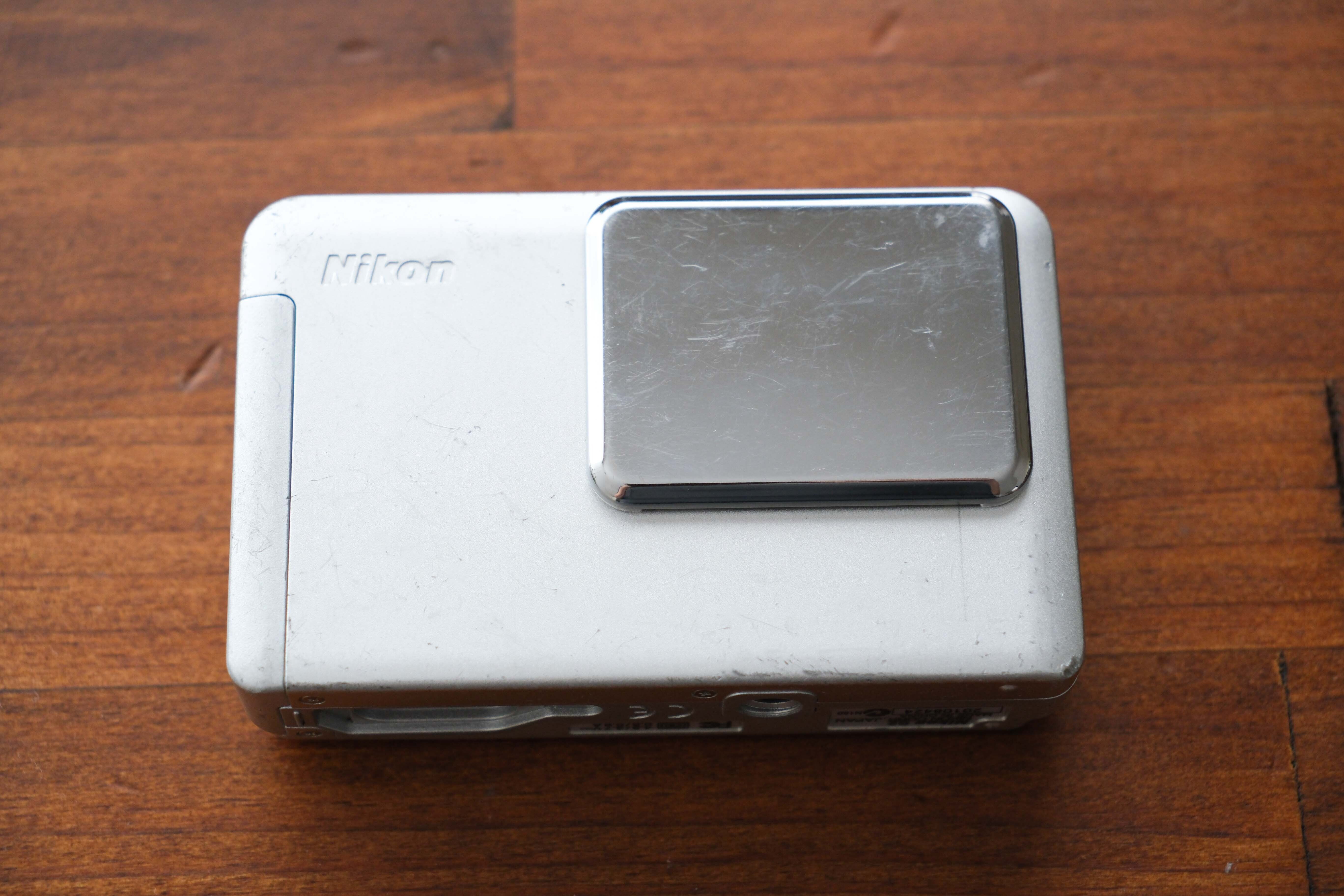 動作確認済 ⭐︎美品⭐︎ Nikon COOLPIX S2 デジカメ ニコン、防水仕様の薄型スタイリッシュデジカメ「COOLPIX S2