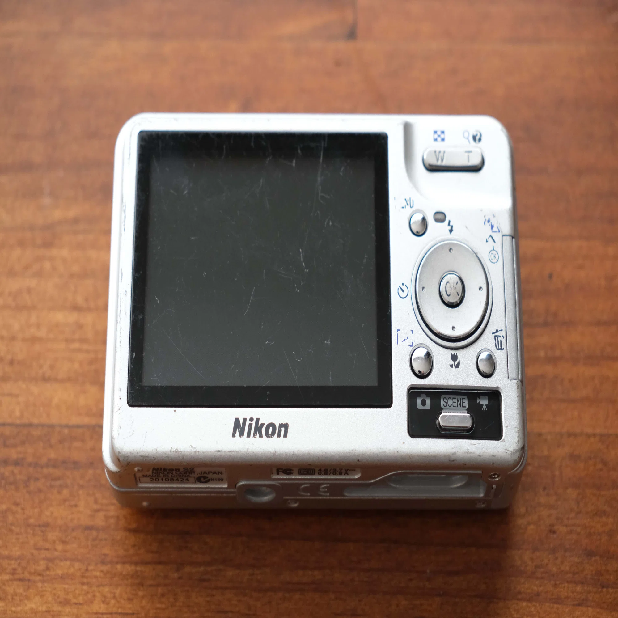 オールドコンデジの世界】Nikon COOLPIX S2｜ゆるカメ2014