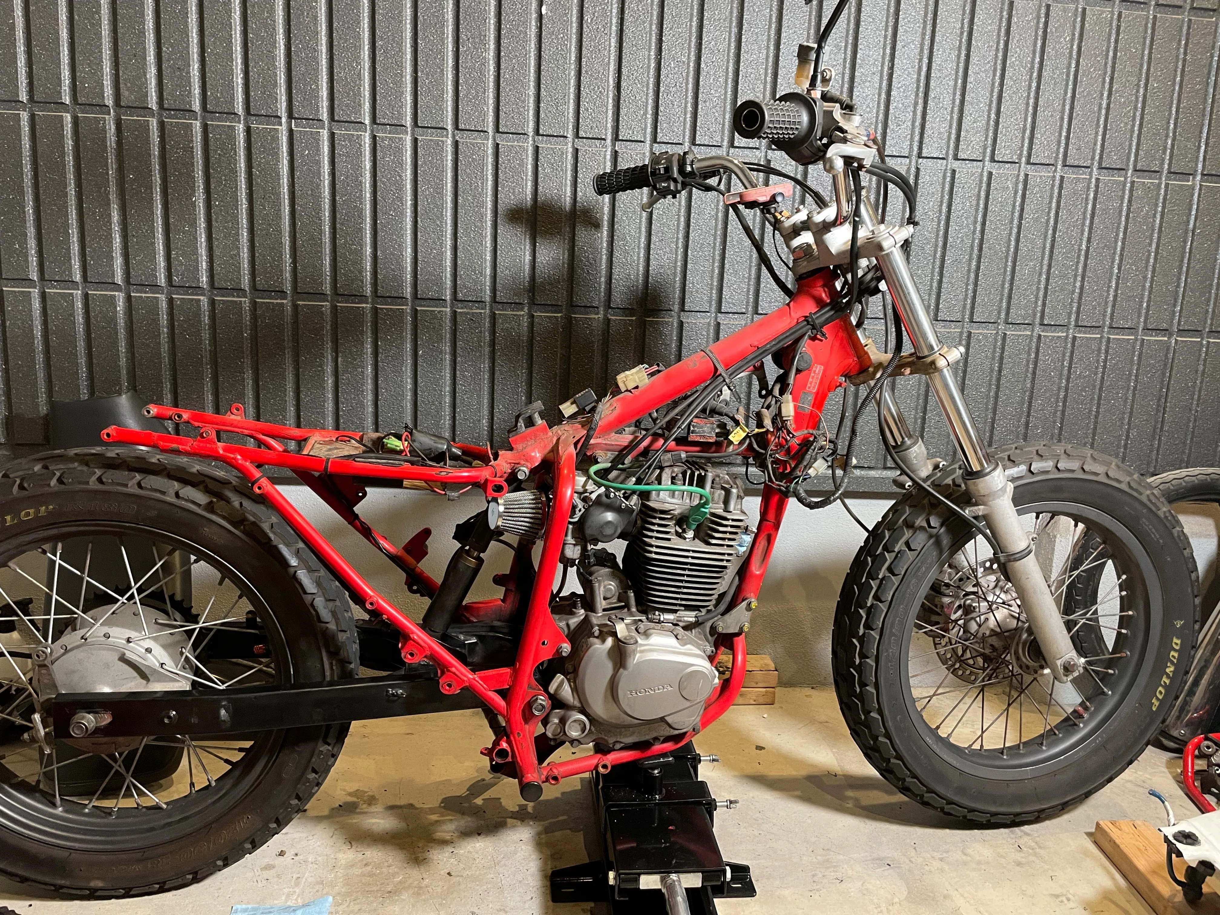 DIY保存版】HONDA FTR223をカスタムしてフラットトラッカー風にする全