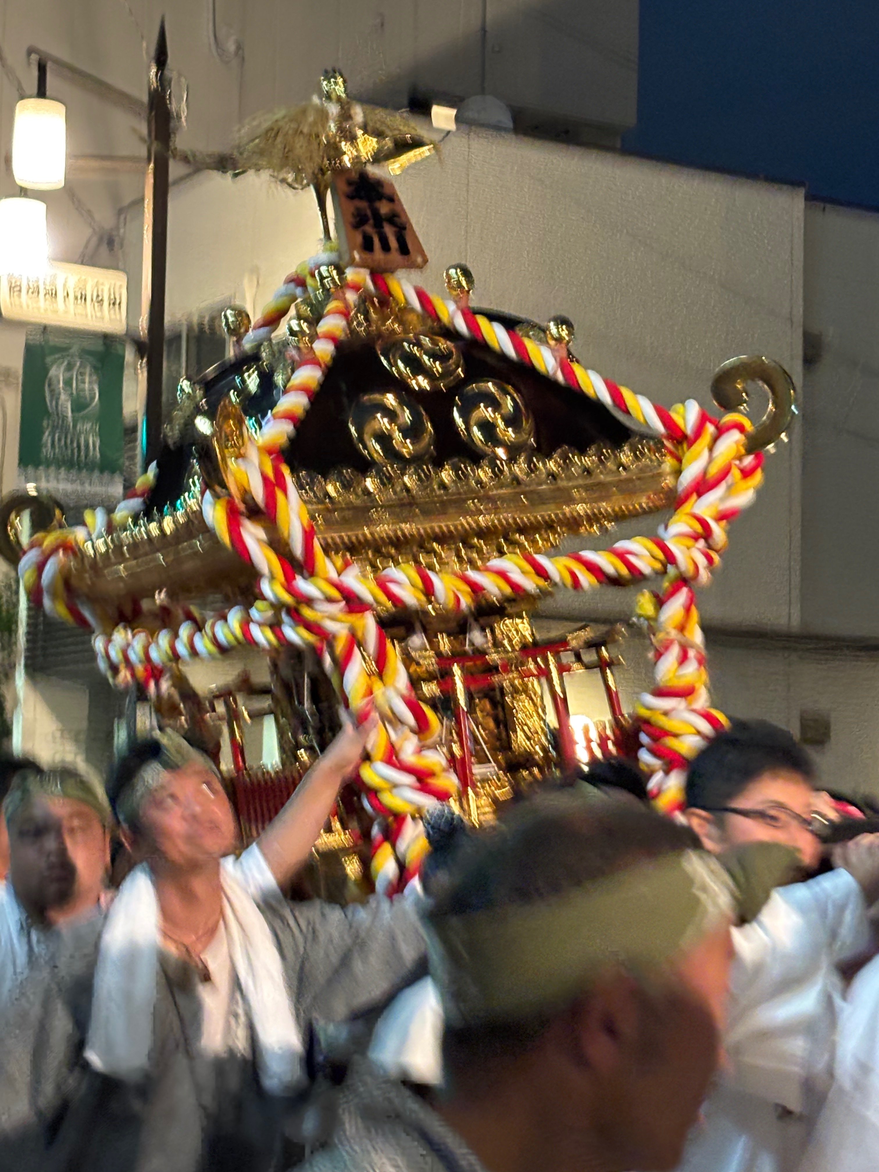 千住の本祭り、夜の神輿渡御、五町会。お囃子も。｜yumiパンダ