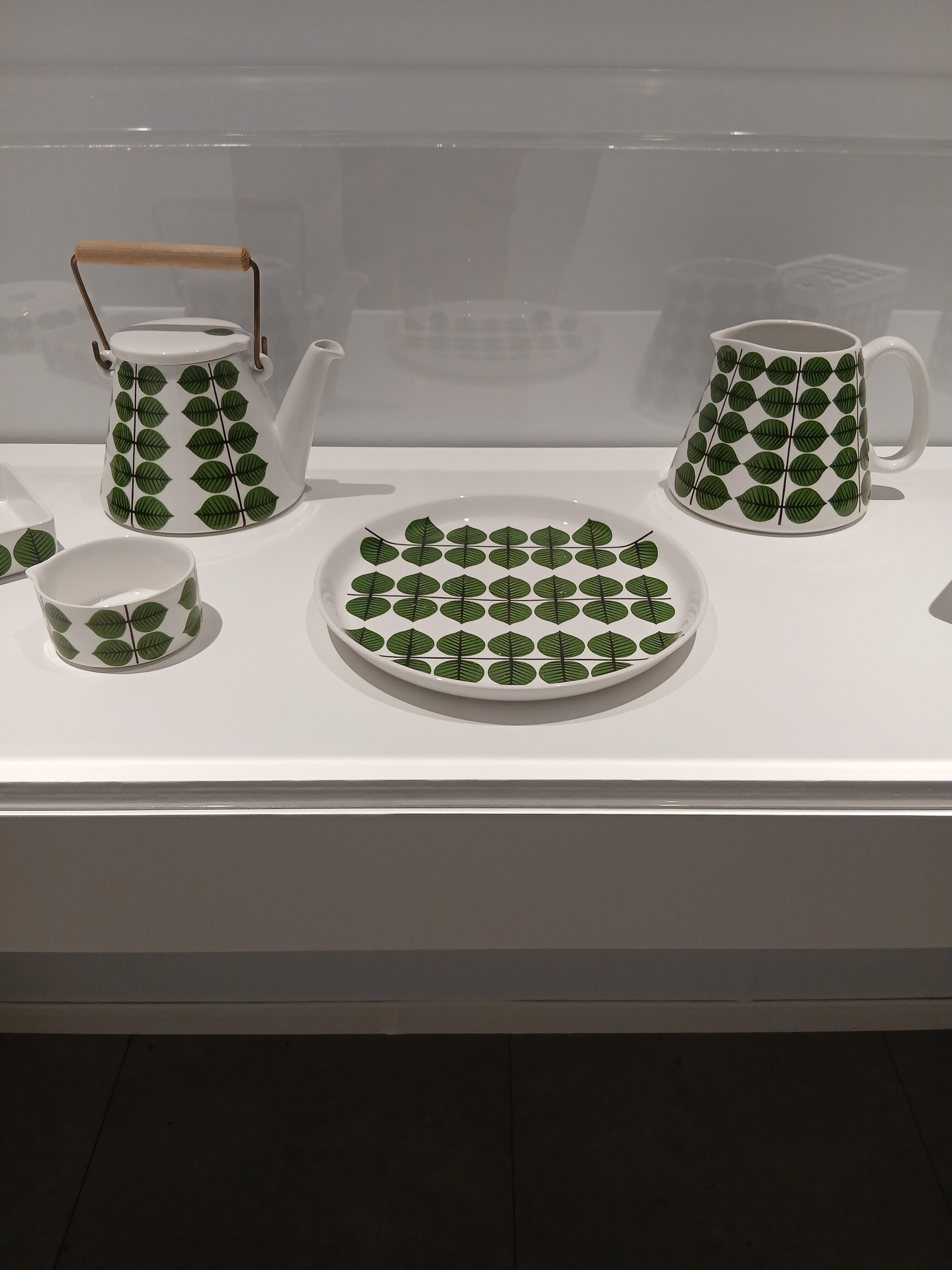 【値下げ・美品・超希少】オリジナル版　リンドベリ 20世紀北欧デザインの巨匠 スティグ・リンドベリ展｜大阪高島屋で9月10