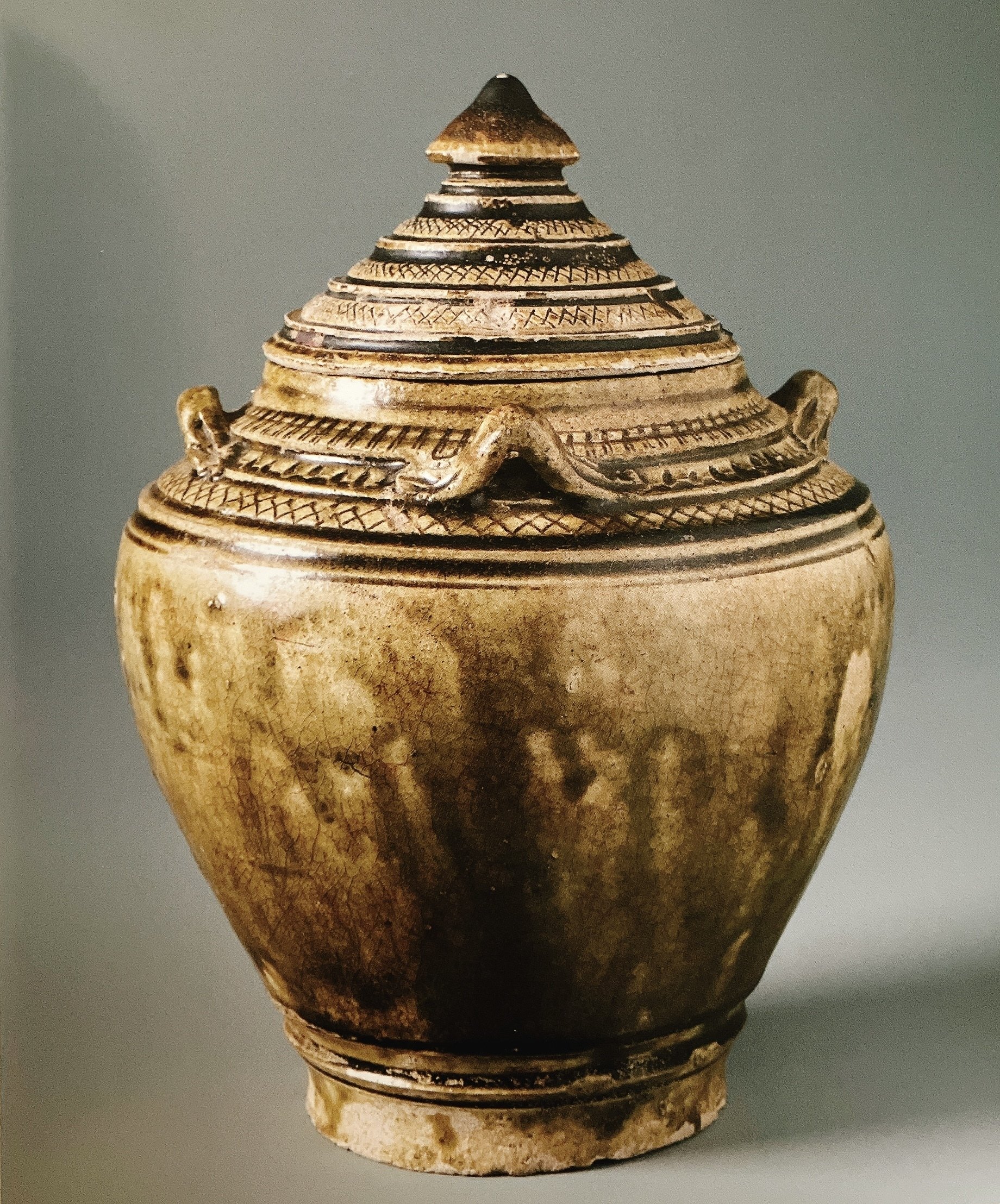 佐藤記念美術館とクメールの陶器｜村崎柘榴