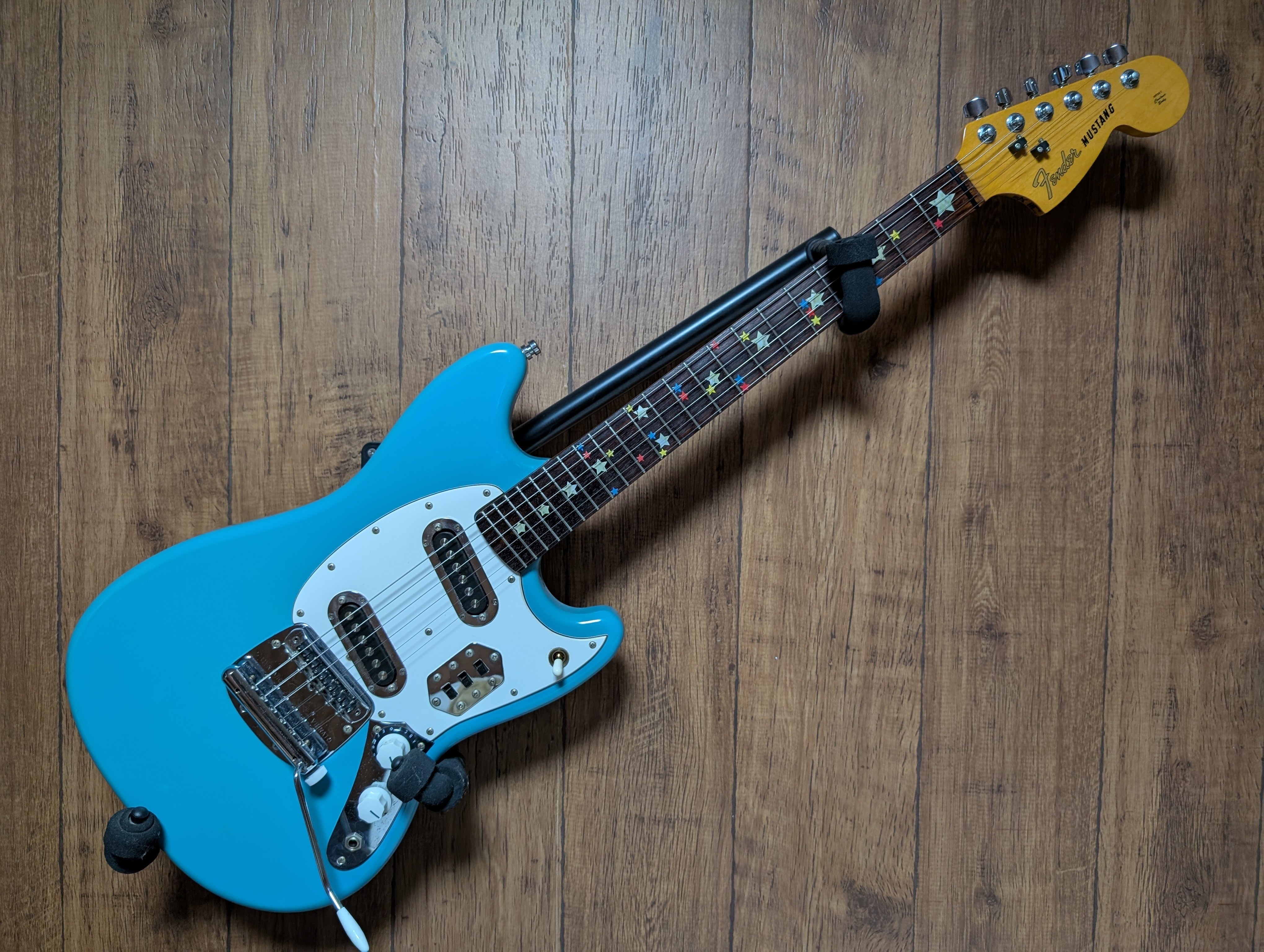 大好きなキャラをイメージしたギターに改造｜歌月工芸