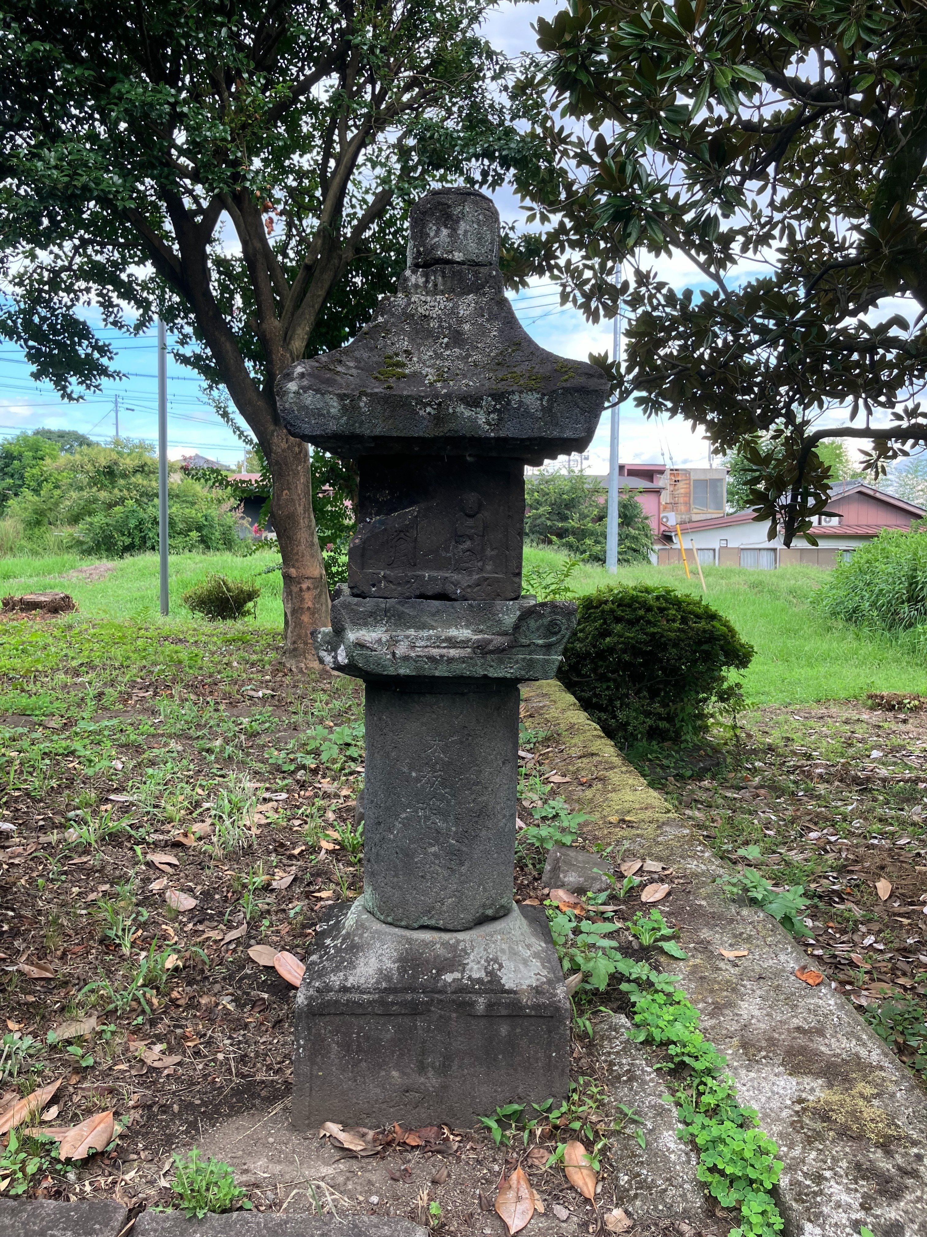 北関東の石造物・補遺（その一）：群馬県内の中世石幢（石上寺・東向