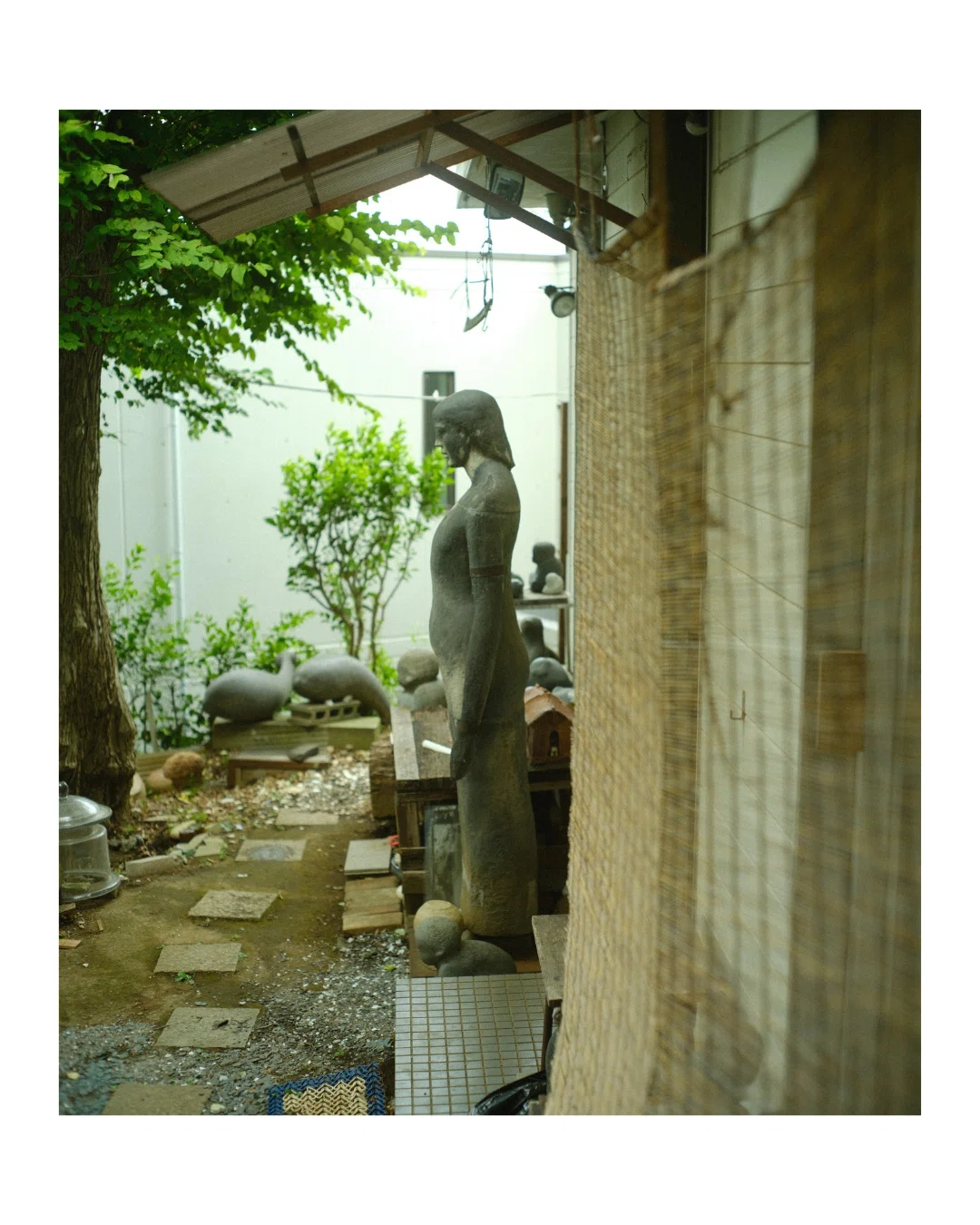 二人の彫刻家｜群青