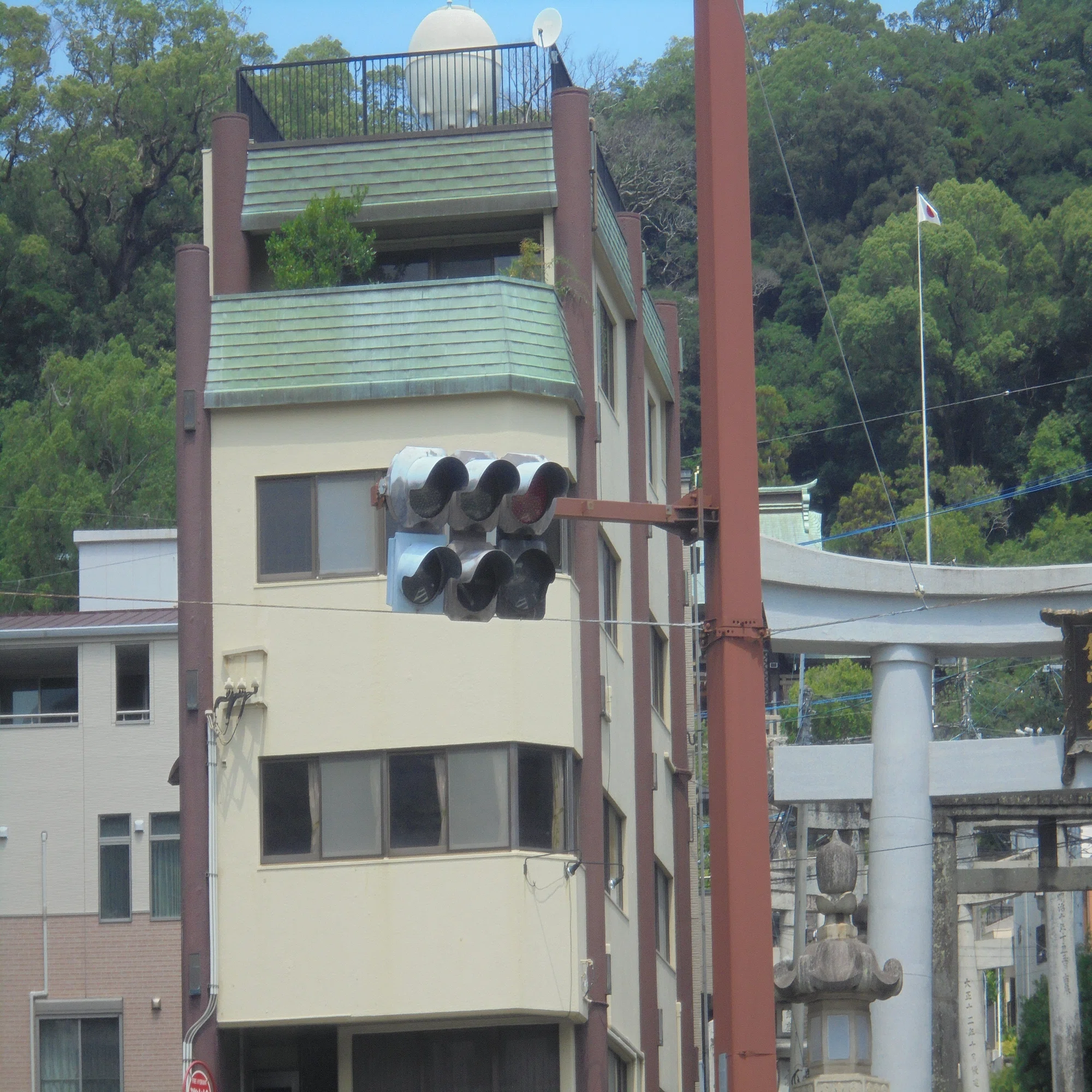 長崎県長崎市馬町のバラバラ矢印｜けんだまの信号機撮影