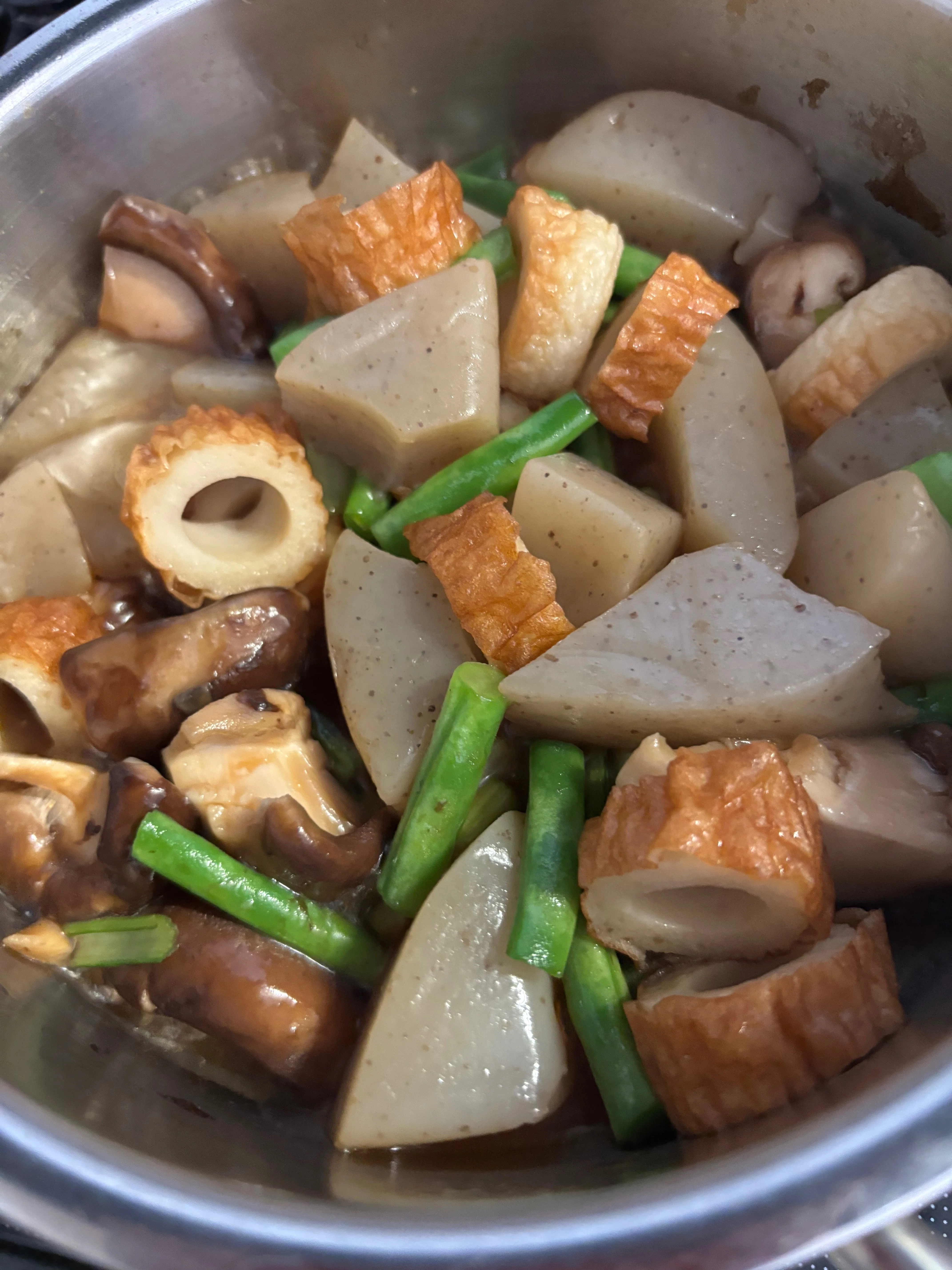 Stir-fried and simmered konjac, simmered eggplant and deep-fried