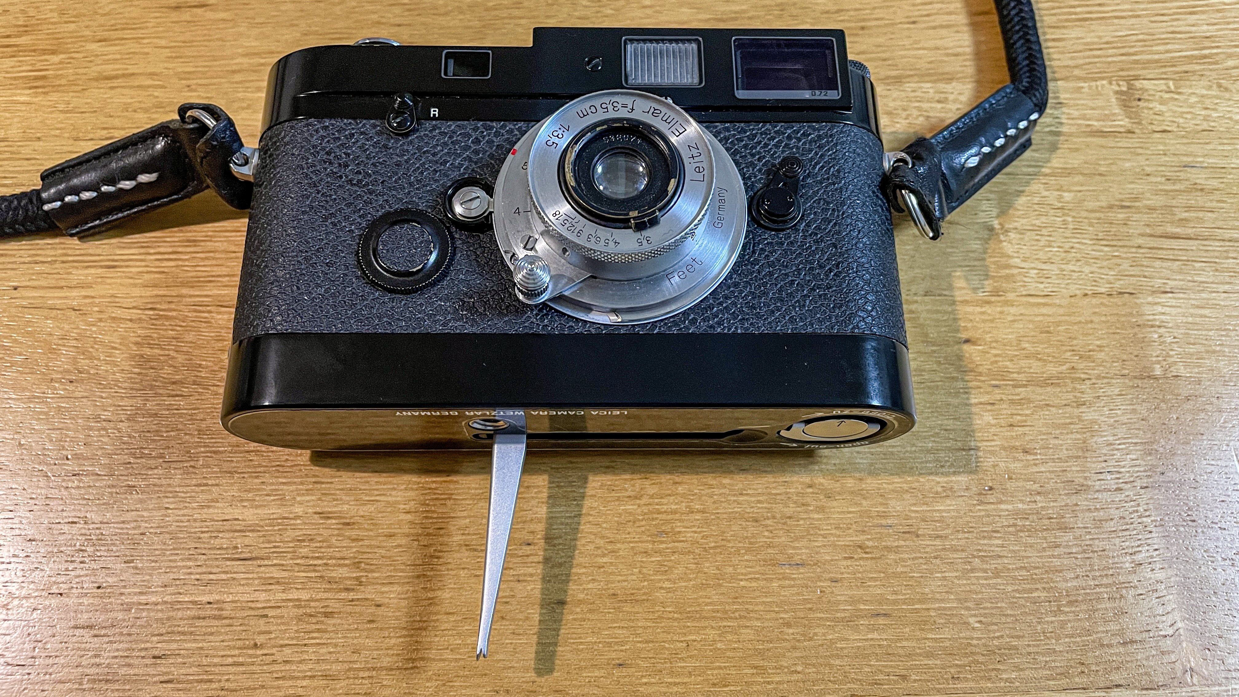 武器を手に入れた（LEICAVIT M）｜MOJA MOJA