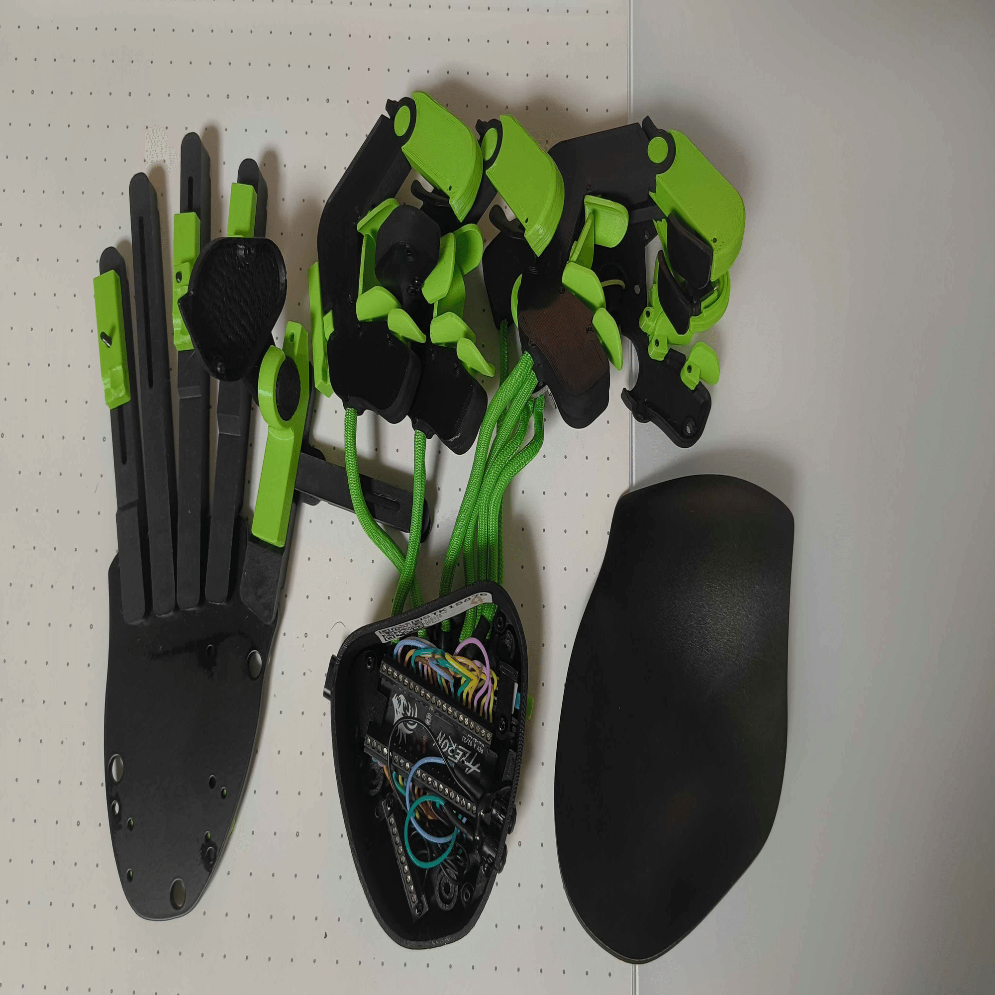 Azeron Keyzen 　グリーン　動作確認のみの極美品 Azeron Keyzen グリーン 動作確認のみの極美品 - メルカリ