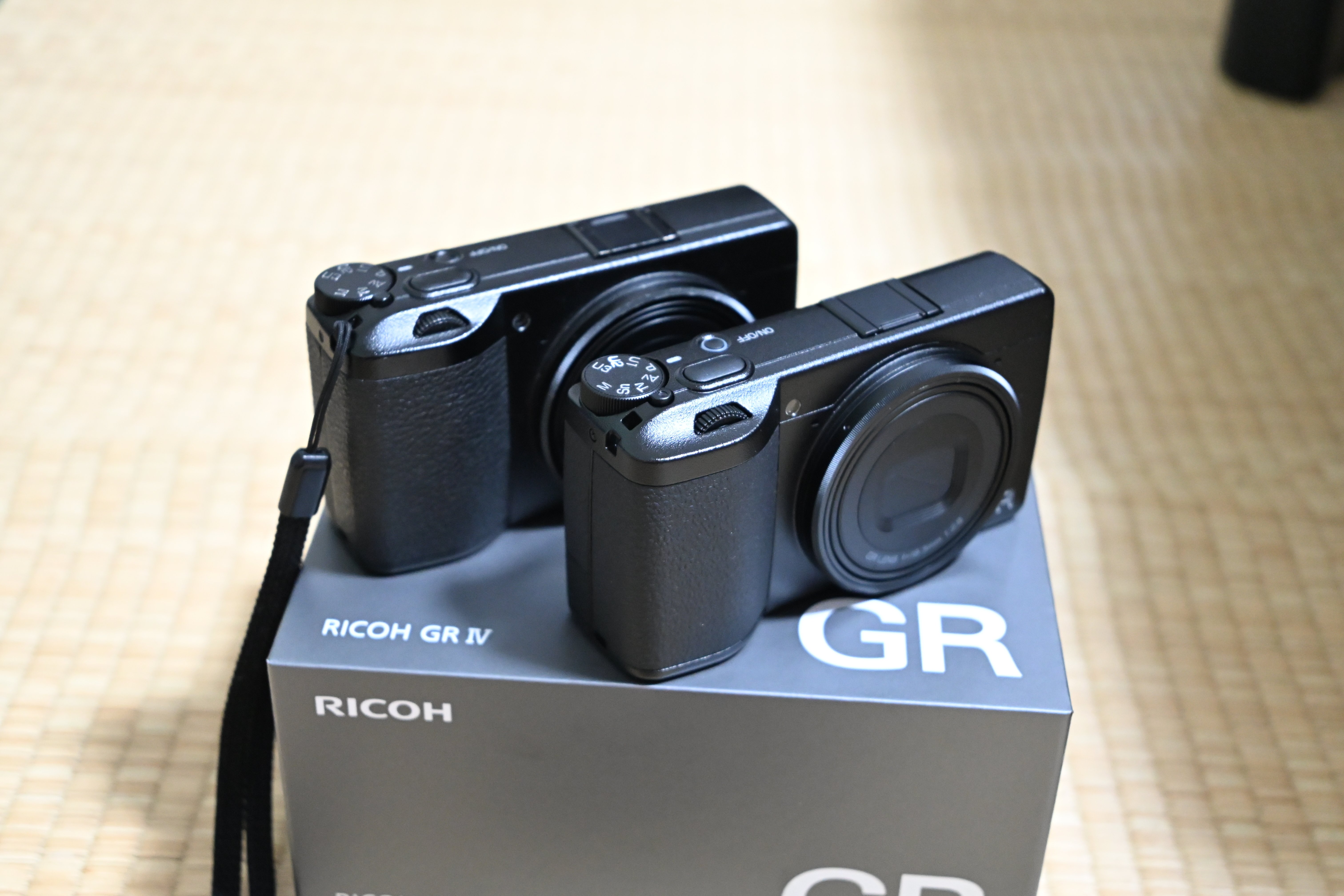 RICOH GR digital Ⅳ ＋SDカード 皆さんお使いのメモリーカードは？』 リコー GR DIGITAL IV の