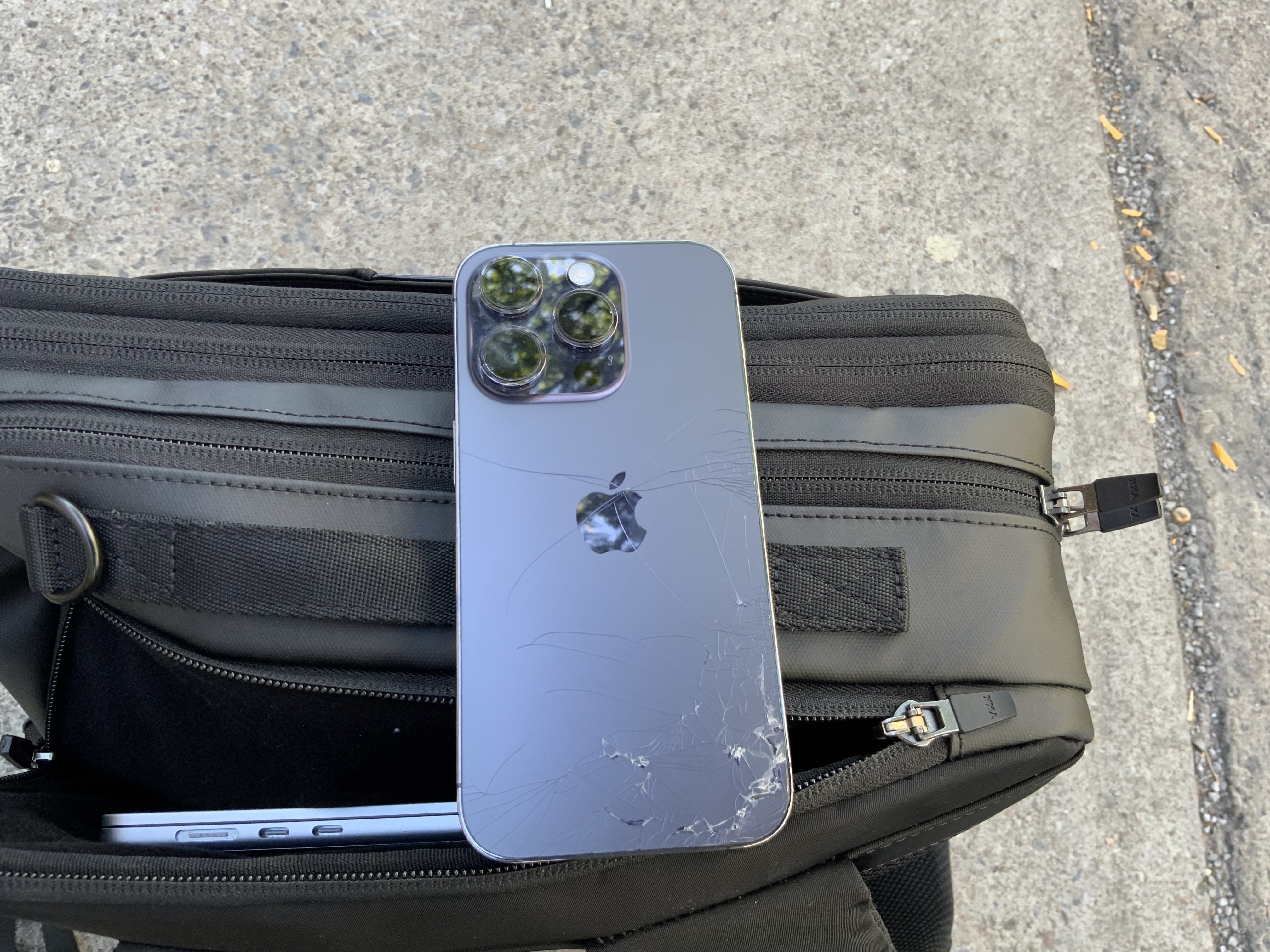 9月15日（20日目） カナダでスマホをぶっ壊した時の対処法｜Moto