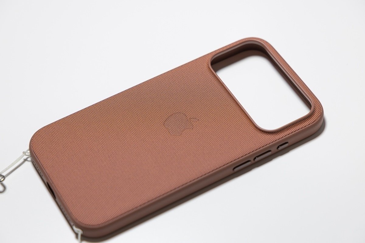 Apple純正テックウーブンケースのレビュー｜まつりくん