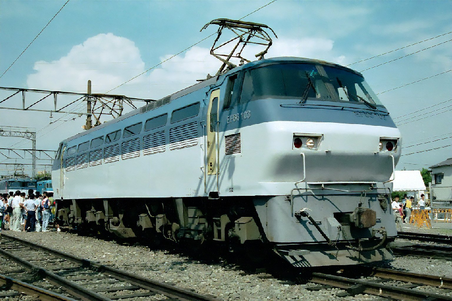 EF66 20 ネクタイピン 吹田機関区 Kano鉄道局 EF66 901