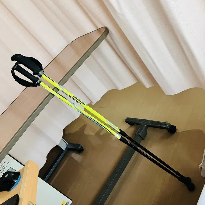 スポーツリハビリ杖　イエロー 希少品中古 楽天市場】【レビュープレゼント中】らくらく4点杖 Lサイズ 0401