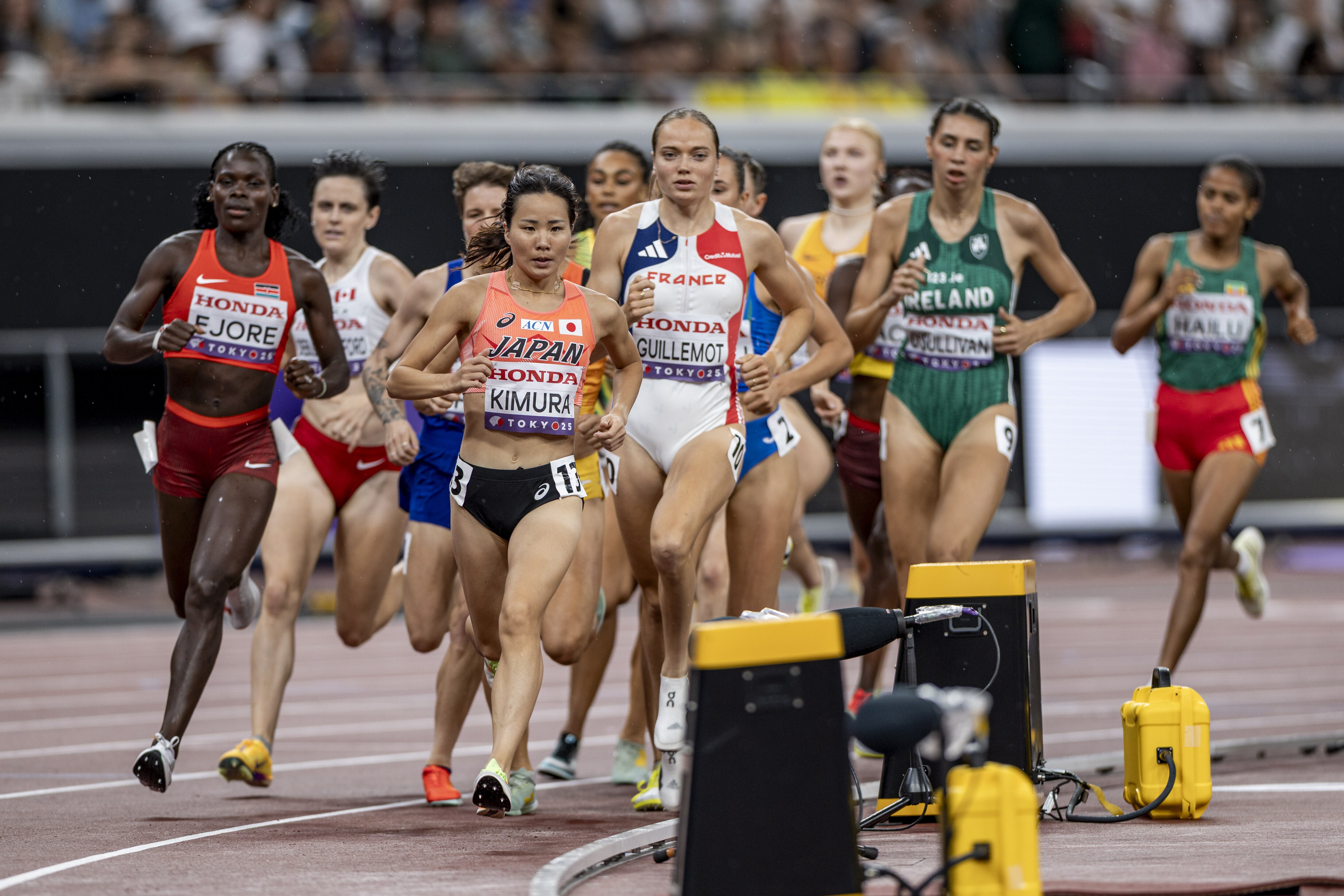 ドスベロ　インドの大運動会　新刊2種(無配付き) 大歓声の中で見つけた新たな覚悟｜TWOLAPS Track Club