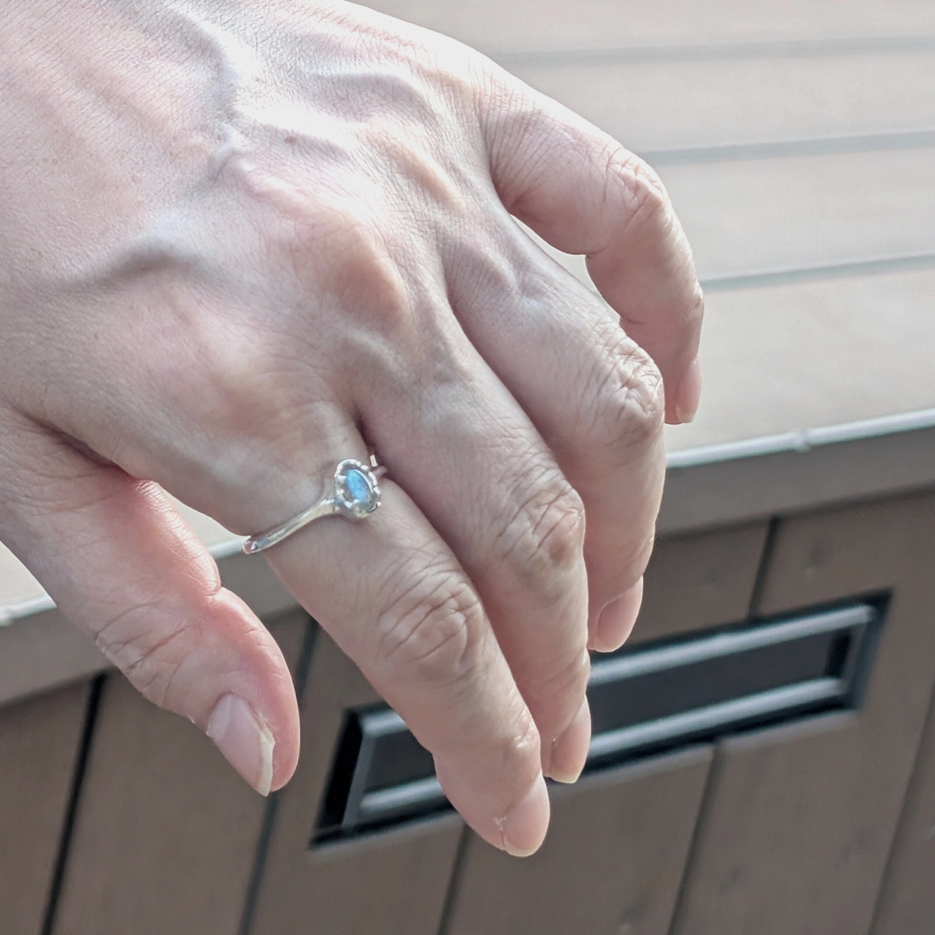 ご予約【神秘的夜明けの女神★美しいラブラドラッセンス】ラブラドライト リング ご予約【神秘的夜明けの女神☆美しいラブラドラッセンス