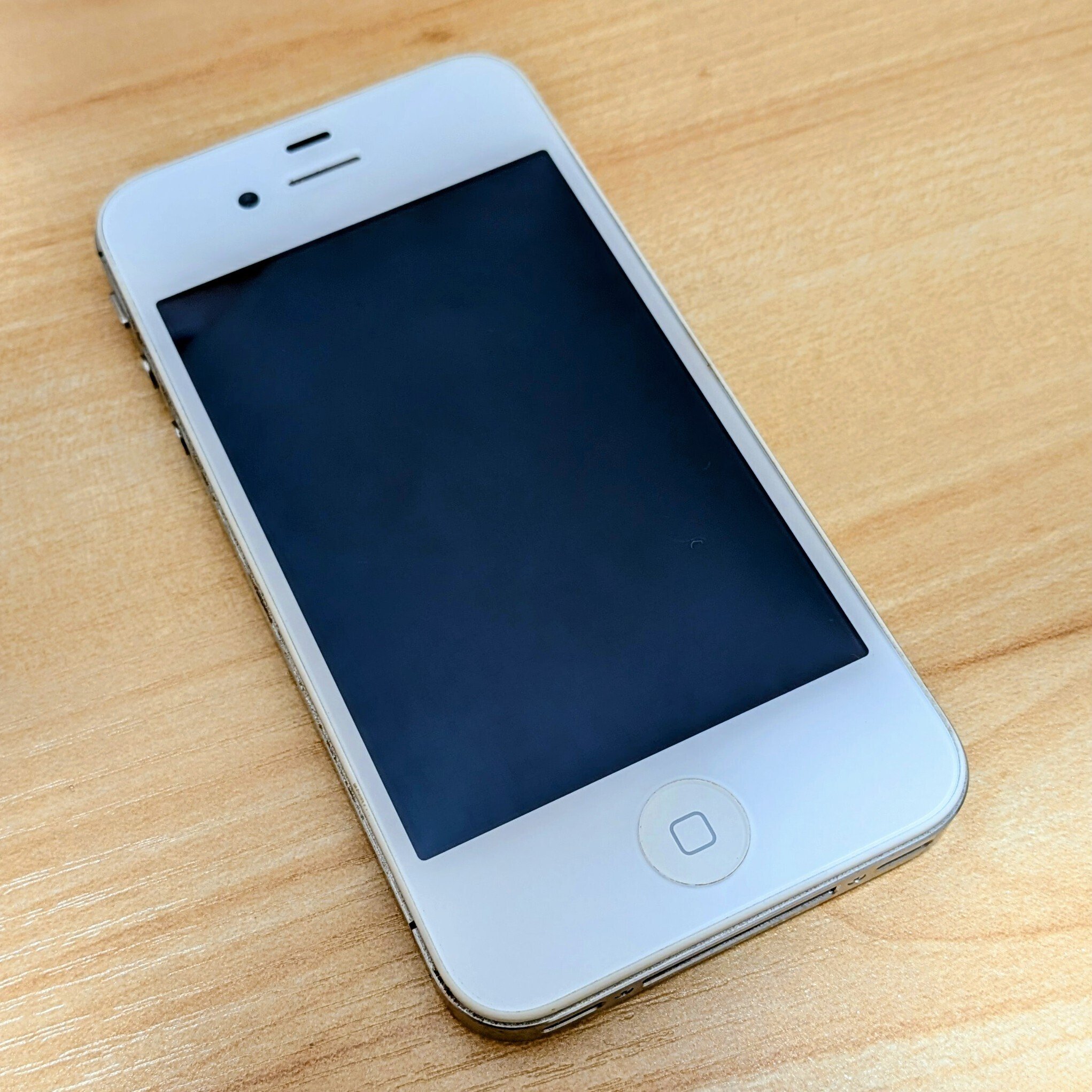 iPhone4S 64GB ホワイト iPhone4s 16G ホワイト SIM無し iPhone 4s