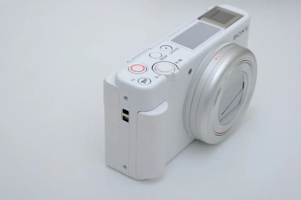 一周まわってVLOGCAM ZV-1を買い戻した｜はるか