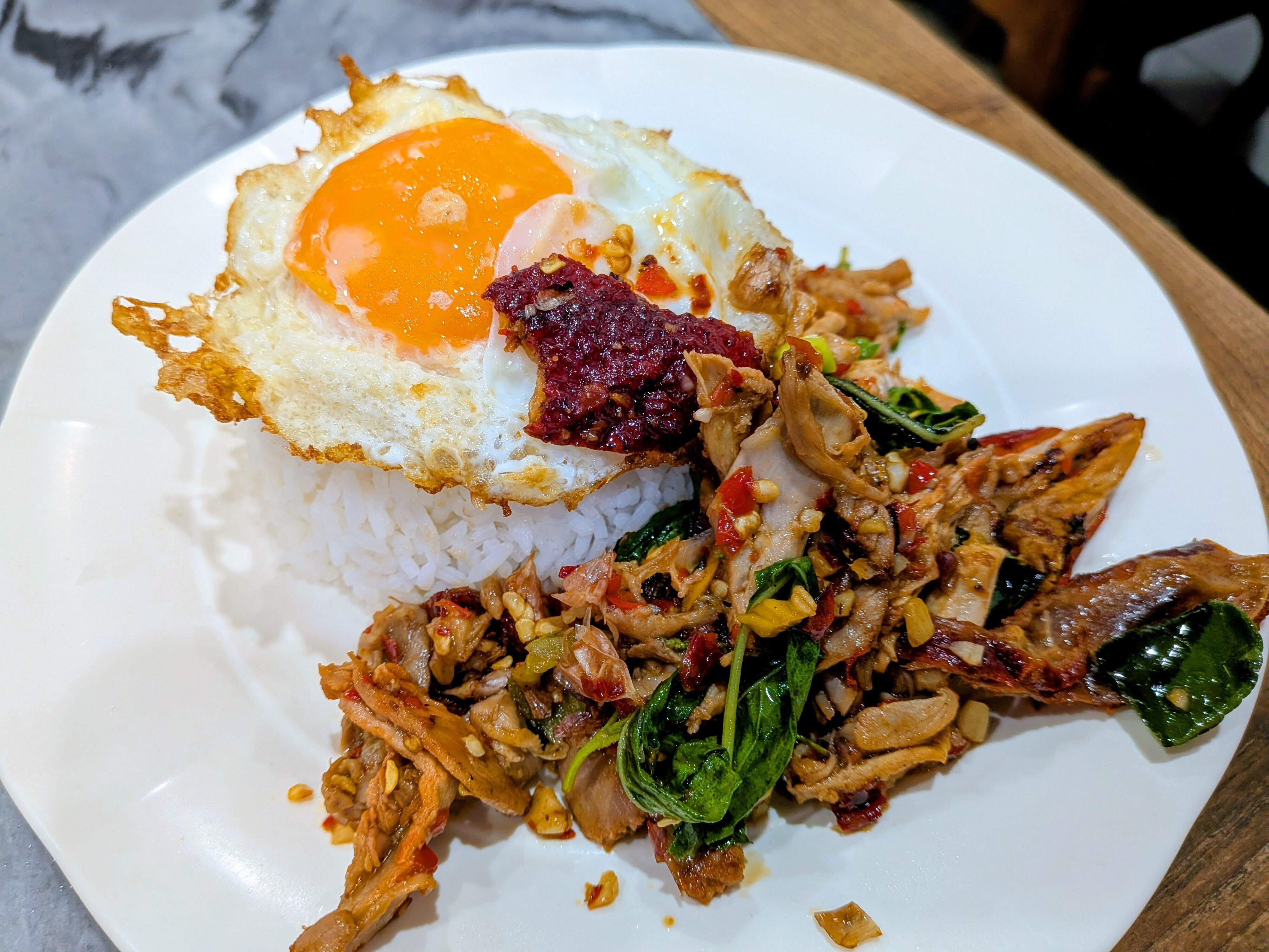 タイ旅行5日目」旅ガパオ1位更新！ローストダックに恋したバンコク