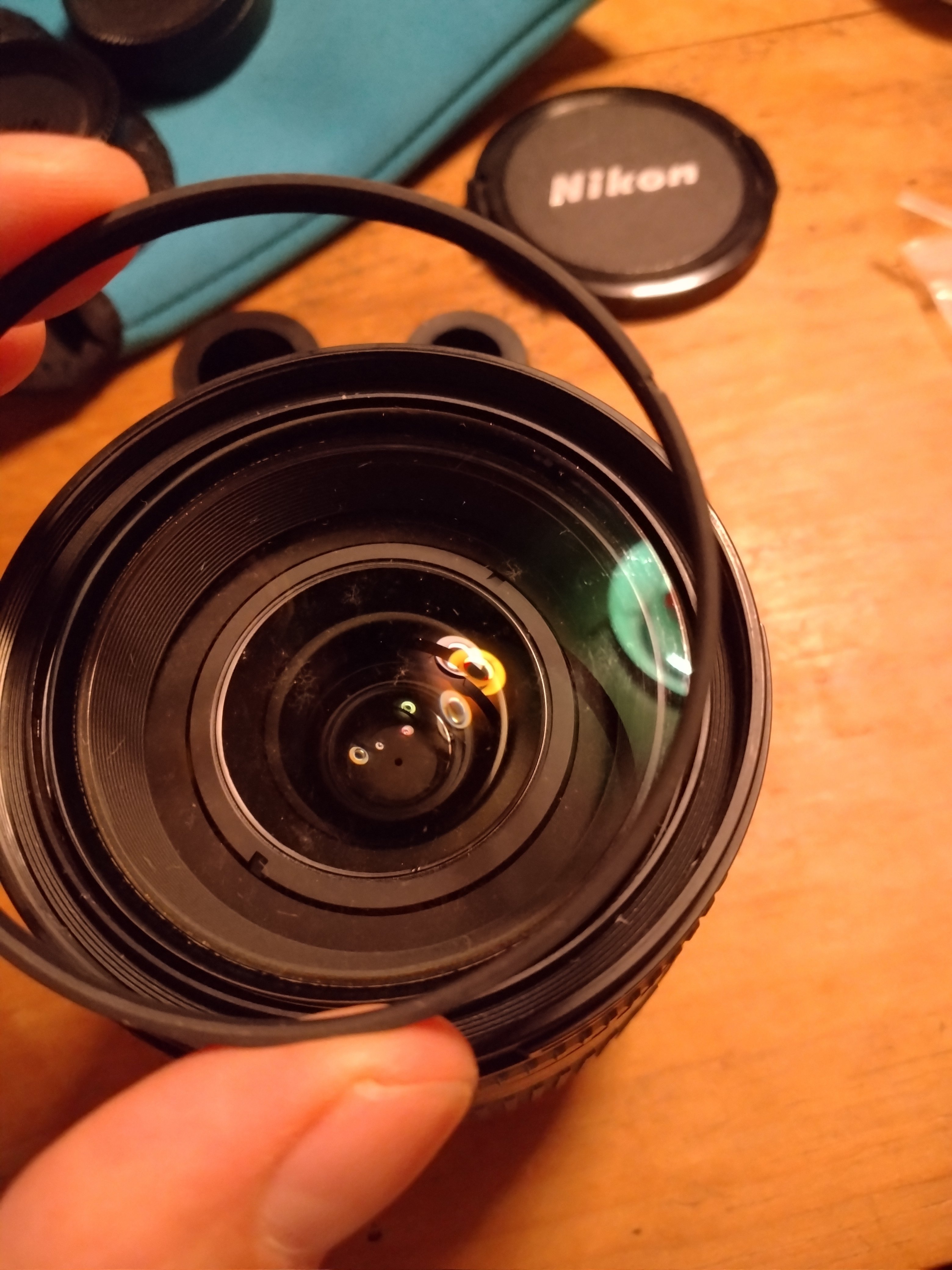カメラ] AF NIKKOR 24-85mm f2.8-4 Dの分解清掃｜sakuziro