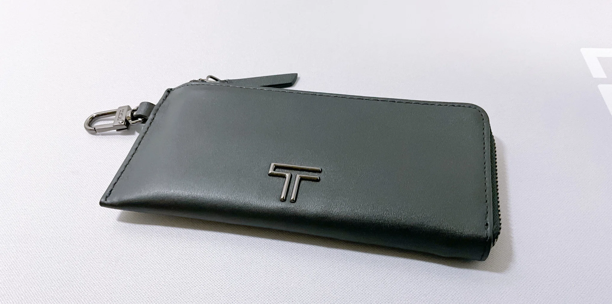 TUMI】バックパックに付属している「カラビナ付きポーチ」をレビュー