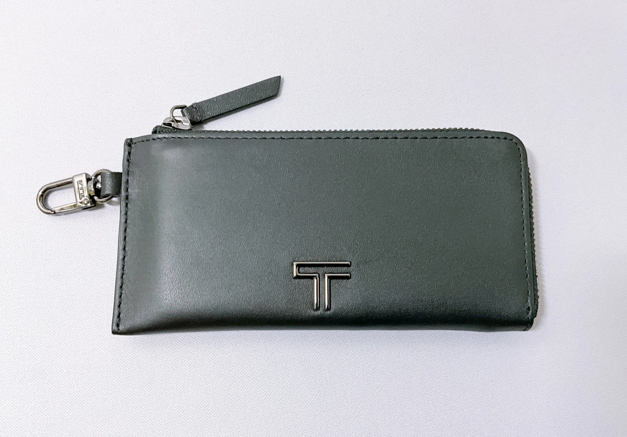 TUMI】バックパックに付属している「カラビナ付きポーチ」をレビュー