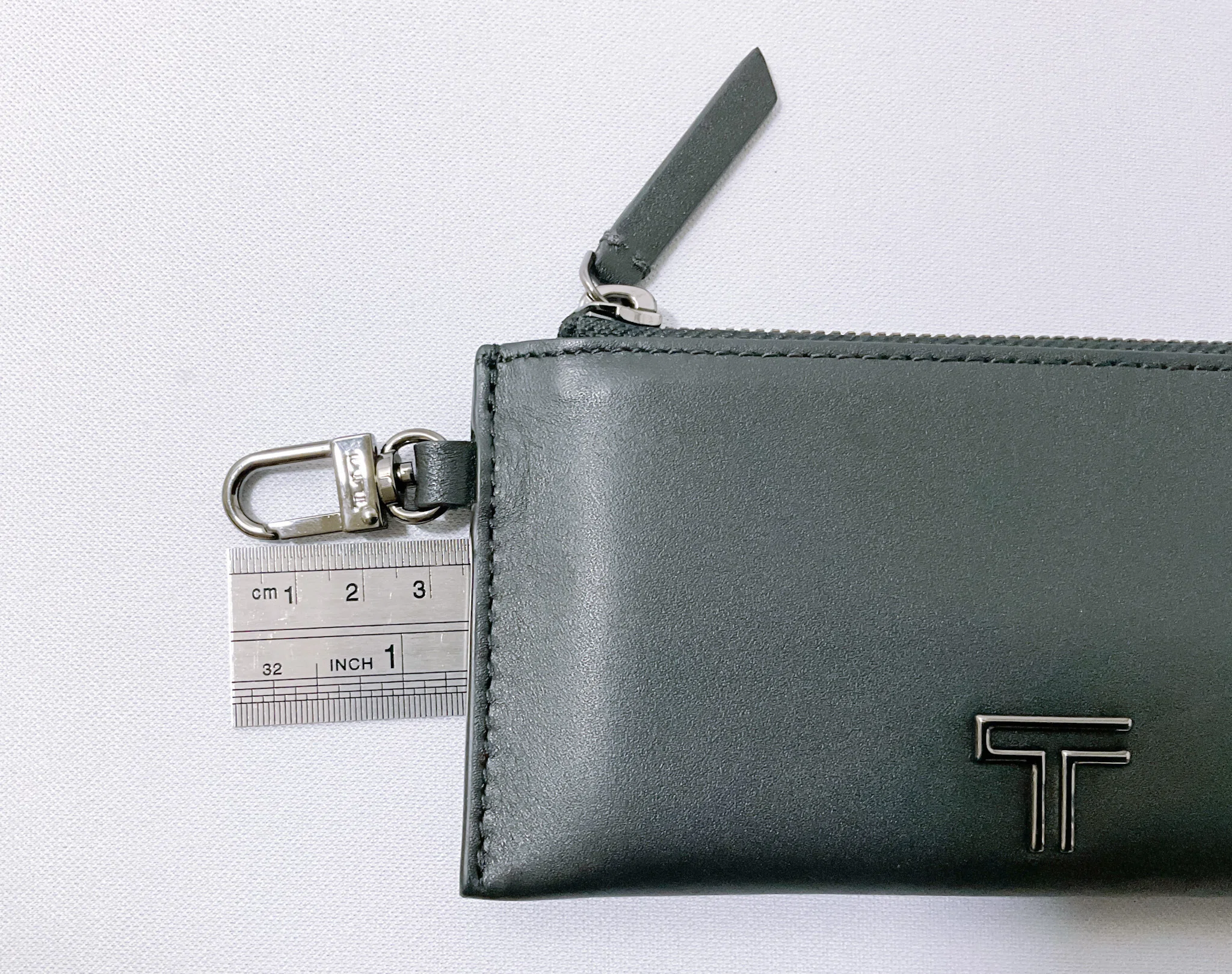 TUMI】バックパックに付属している「カラビナ付きポーチ」をレビュー