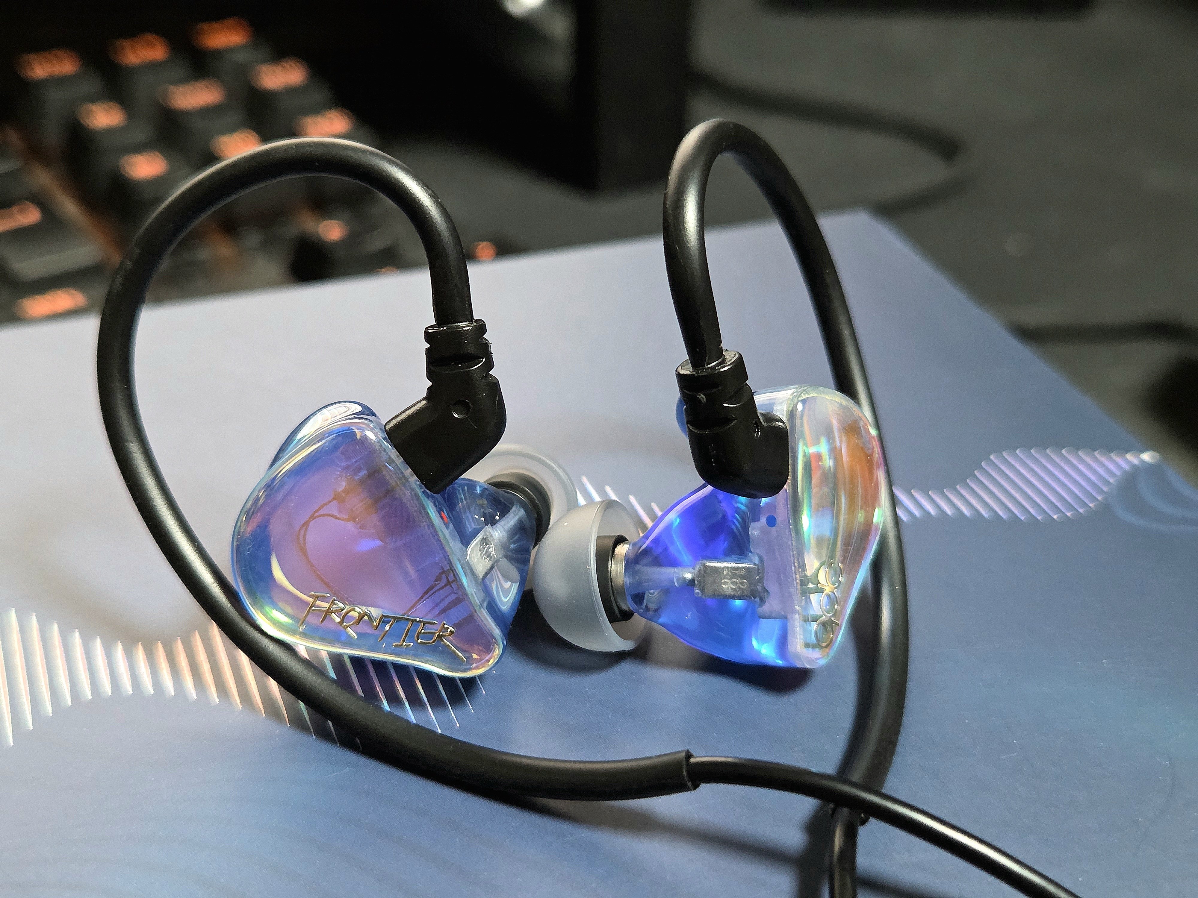 qdc FRONTIER NB 美品 qdc FRONTIER Next Black 【QDC-FRONTIER-NB】 – e☆イヤホン