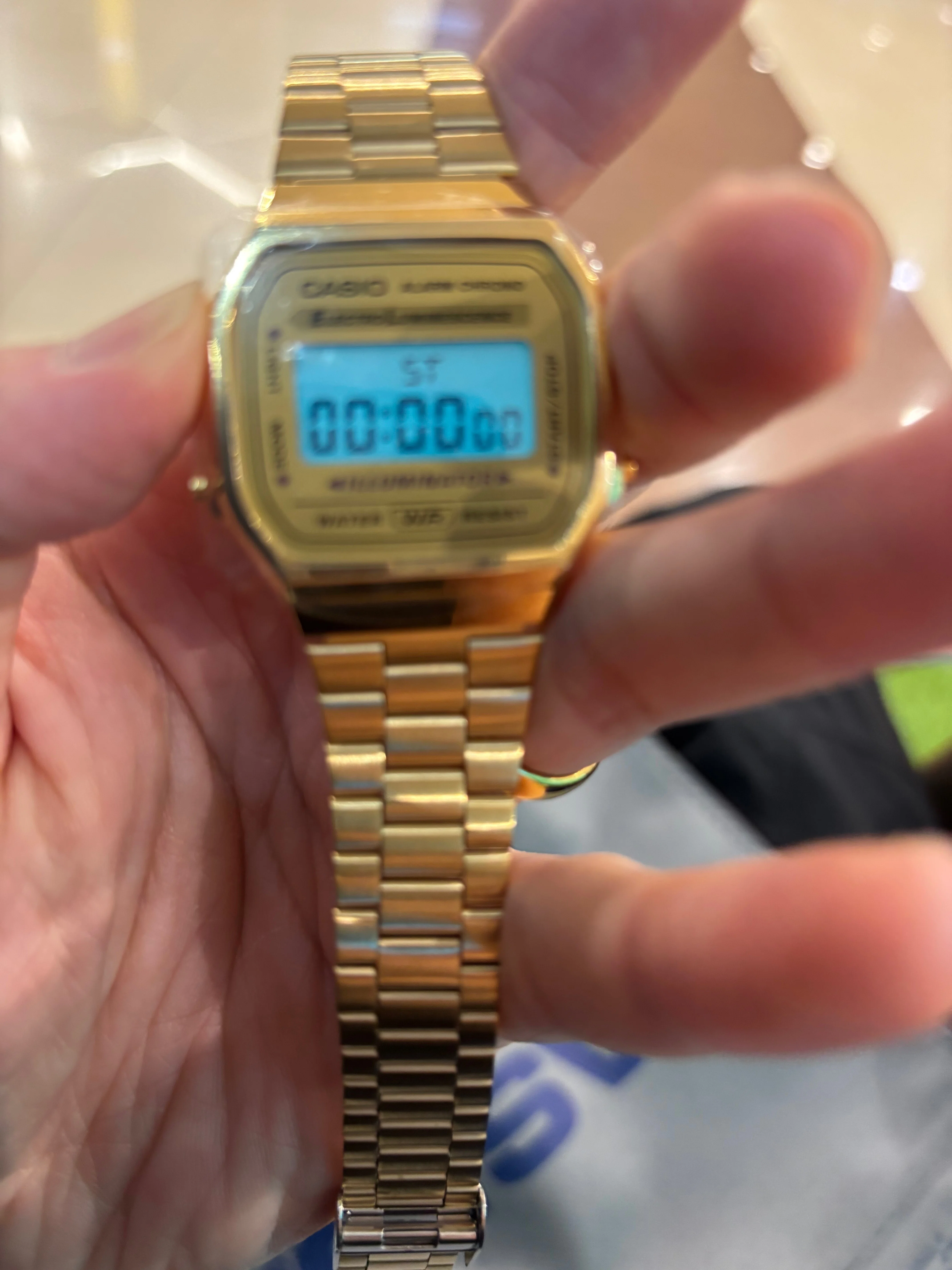 タイでカシオのゴールドモデル、A168を買いました｜フィルくん