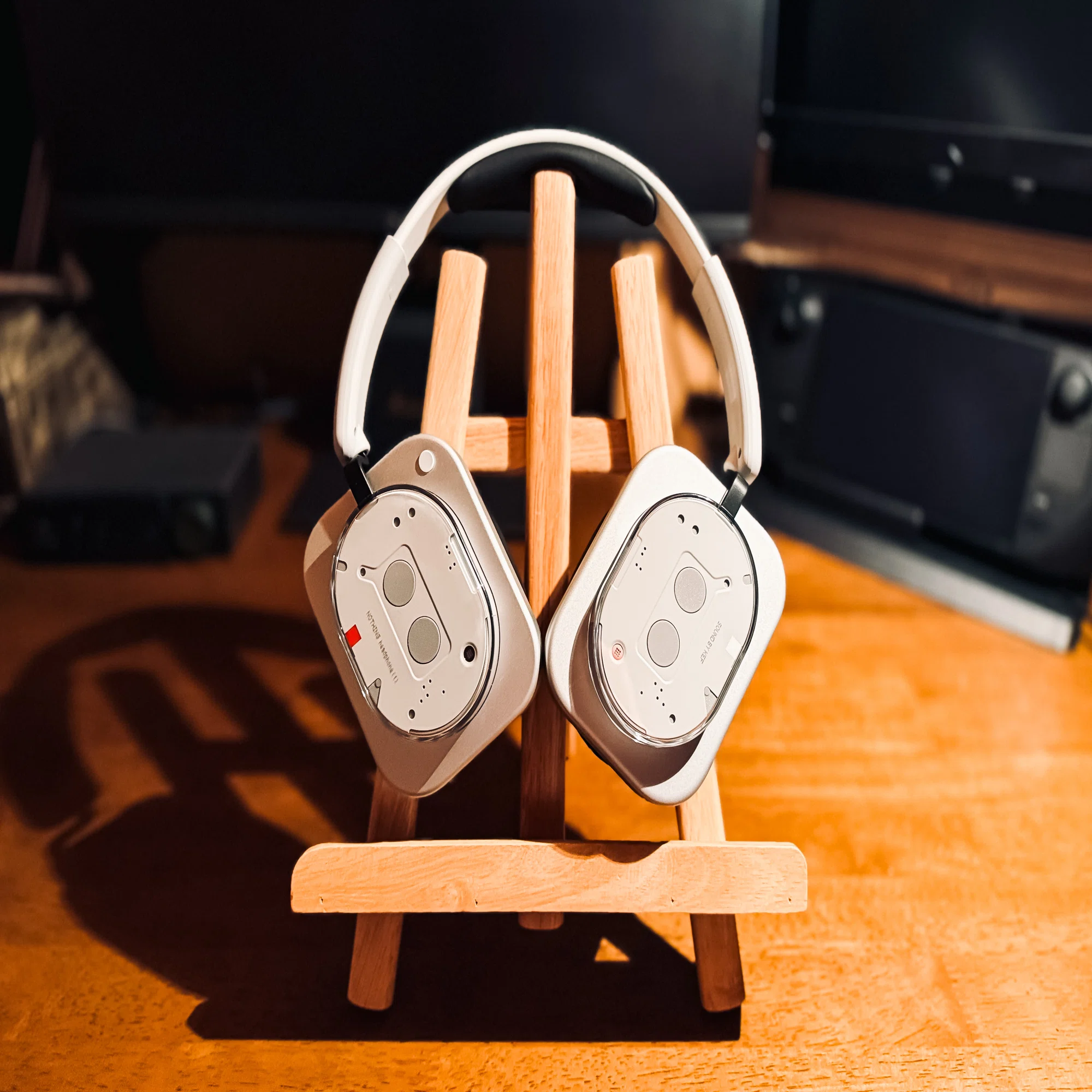 Nothing headphone（1）】 未完成な”ハイクオリティ” 「ヘッドホン 