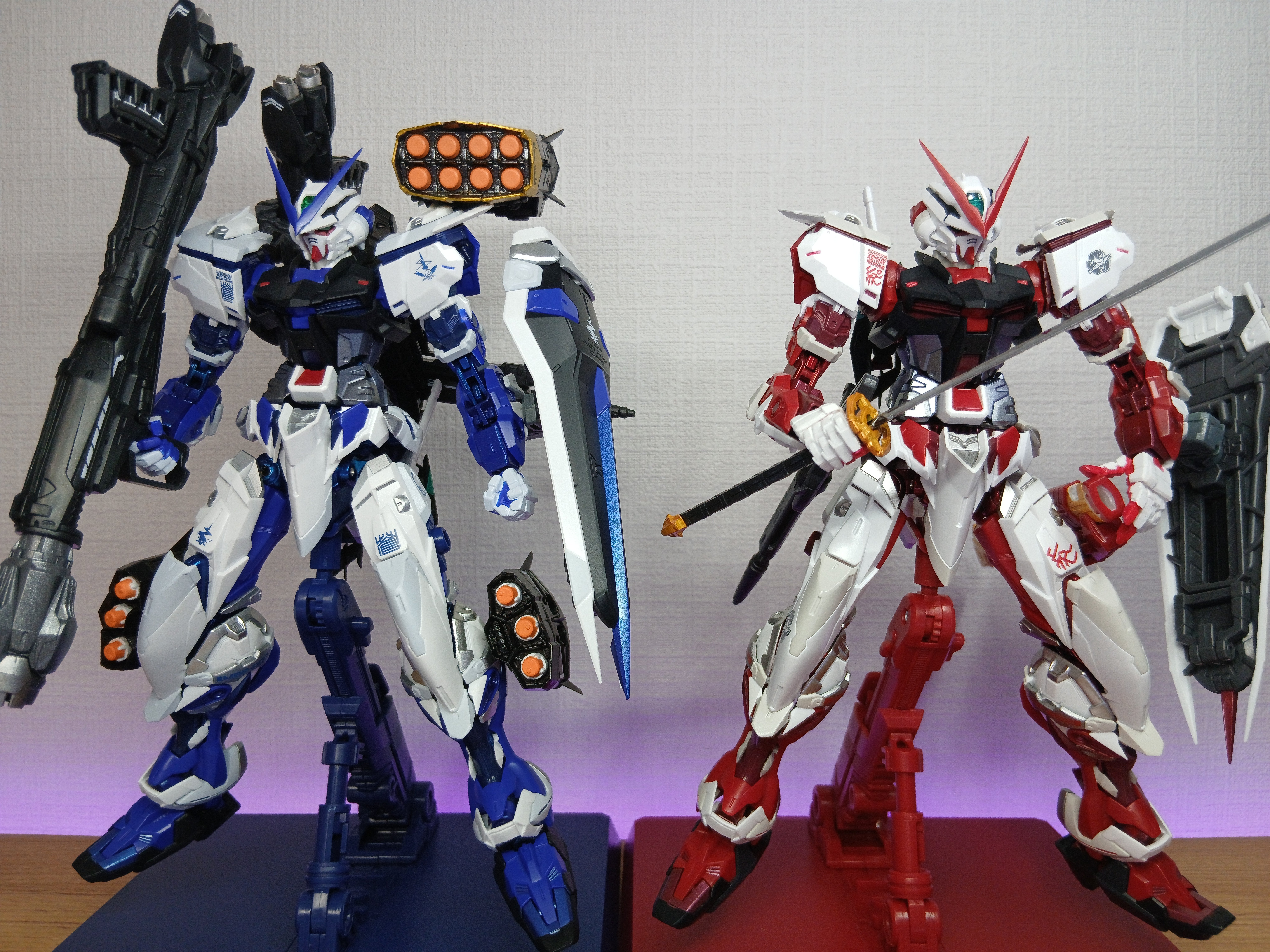 L BUILD ブルーフレーム（フル・ウェポン装備） +レッドフレーム METAL BUILD(メタルビルド) ガンダムアストレイ ブルーフレーム