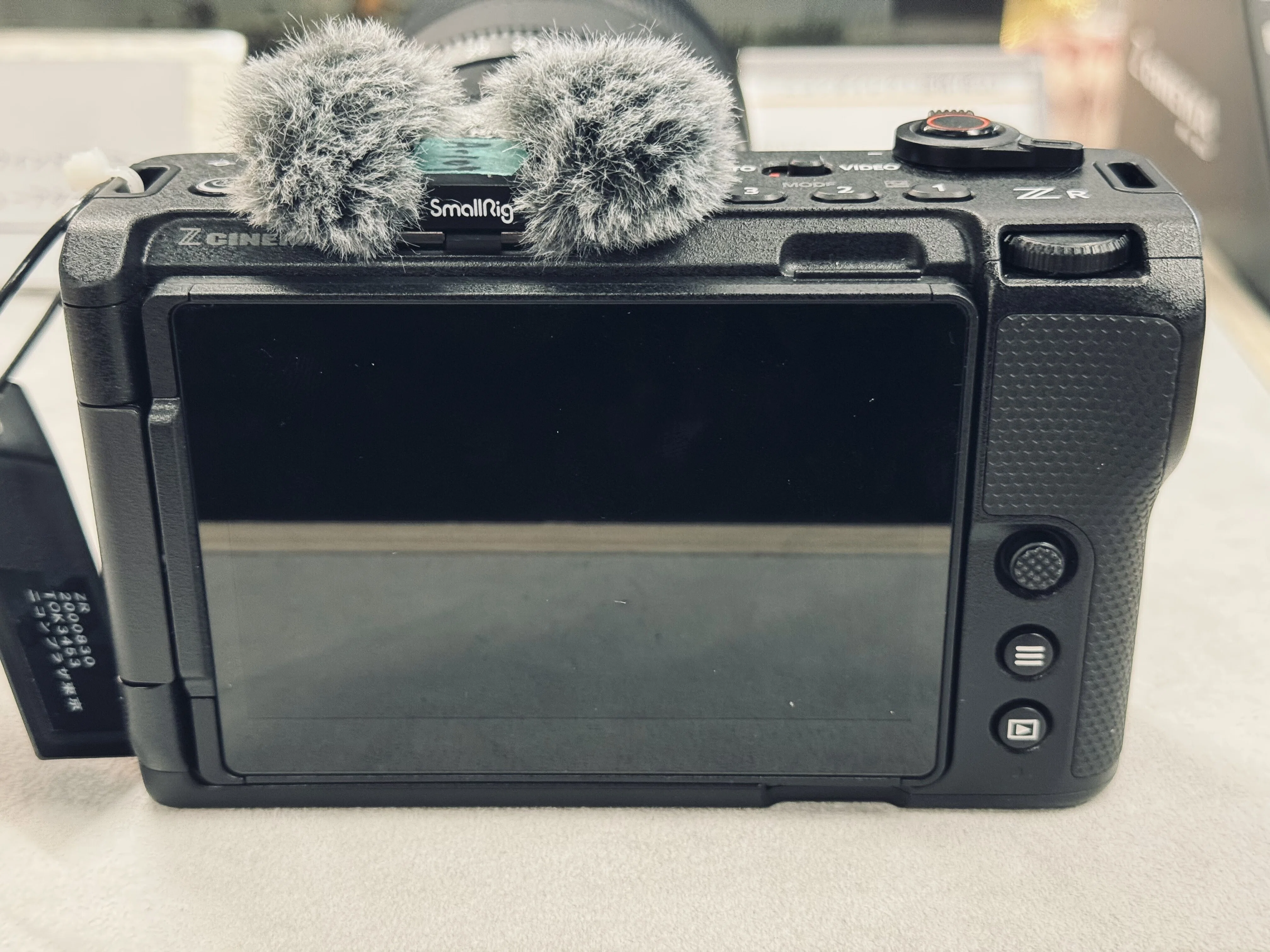 コンセプトが刺さるカメラ！Nikon ZR を予約した理由｜ゆーすけ