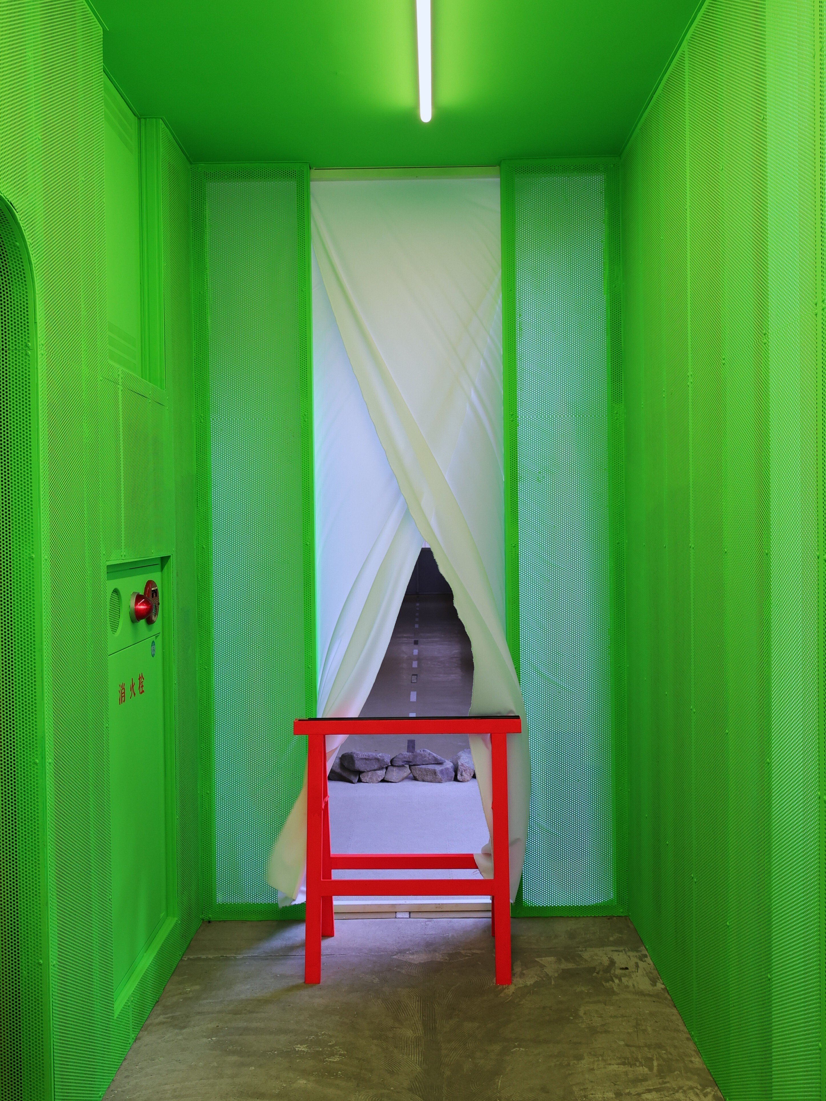 女木島02 ヤコブ・ダルグレン/大竹伸朗-校舎にアートが増殖【瀬戸内