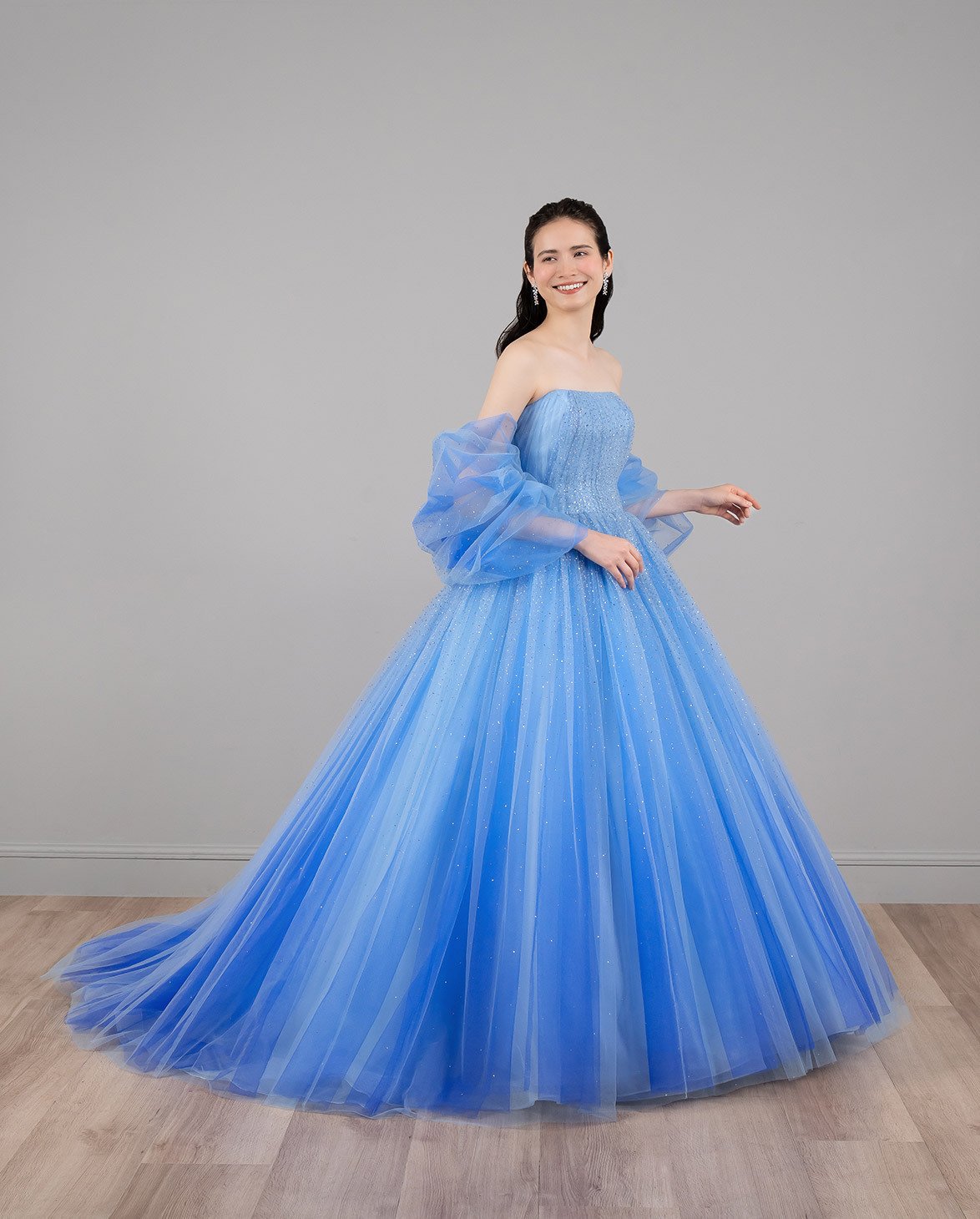 星空にきらめくように ― Blue Vega（ブルー・ベガ）｜TAKAMI BRIDAL