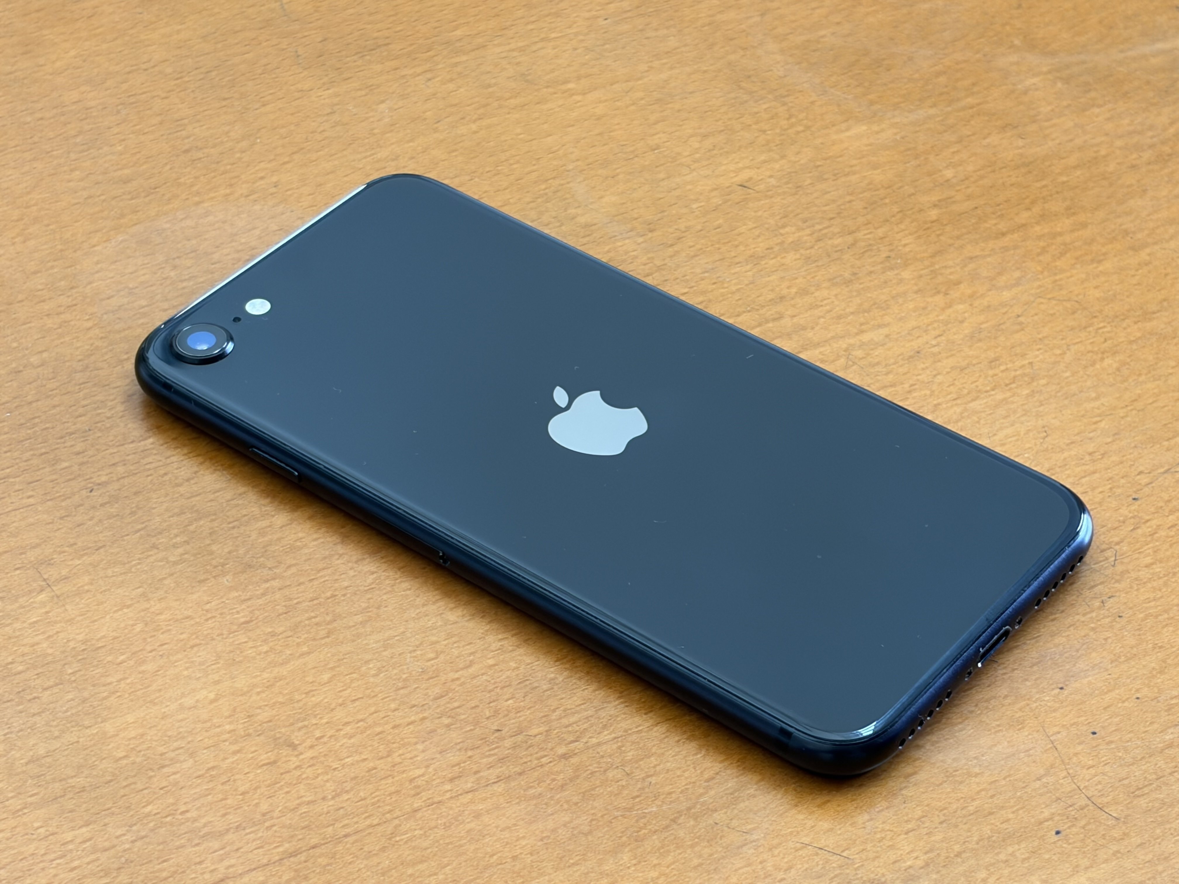 iPhone17無印】iPhoneSE2から乗り換えてすぐに感じた7つのこと【初日