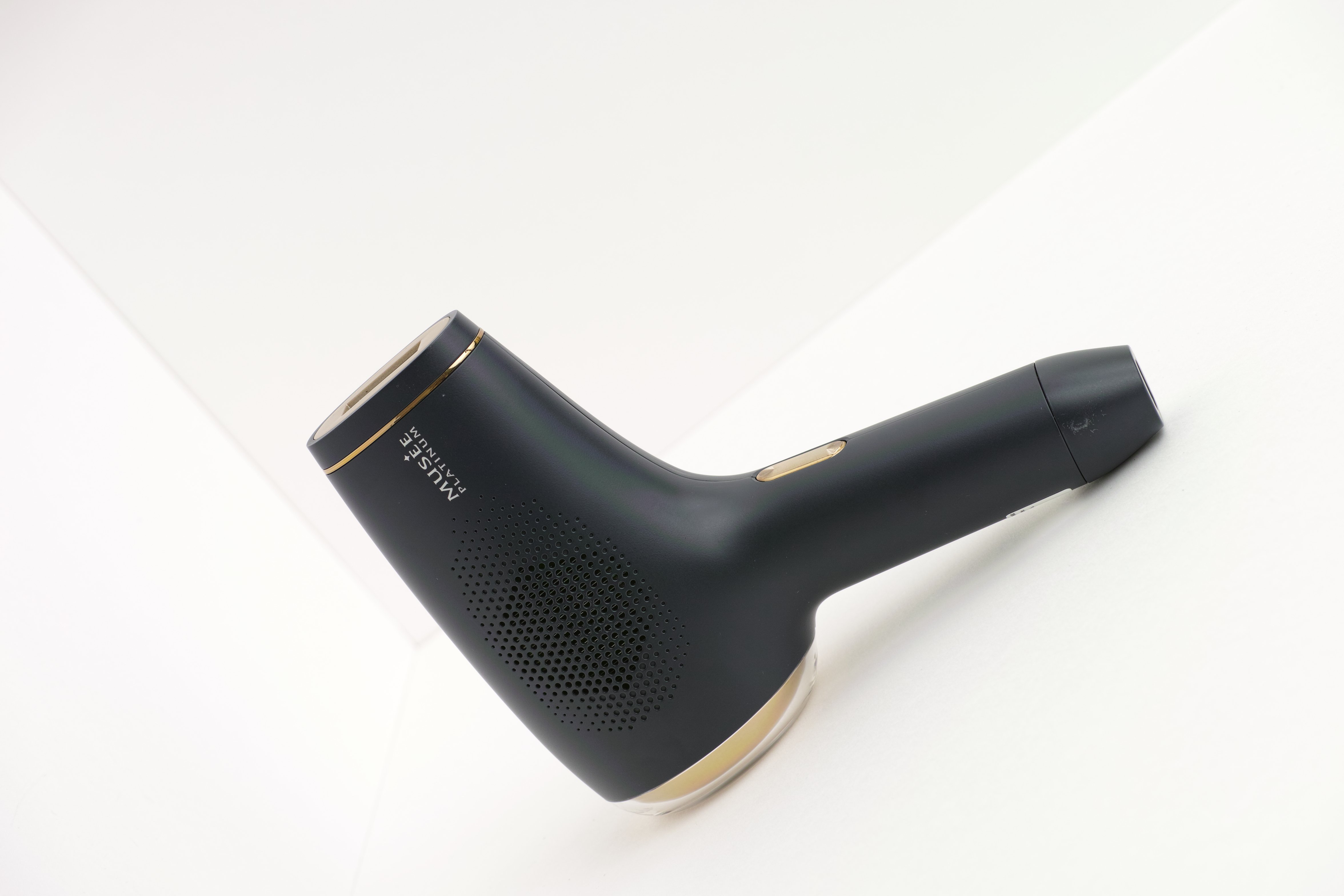 1ヶ月後レビュー】ムダ毛ケアが面倒なので、1.5万円の格安脱毛器で脱毛