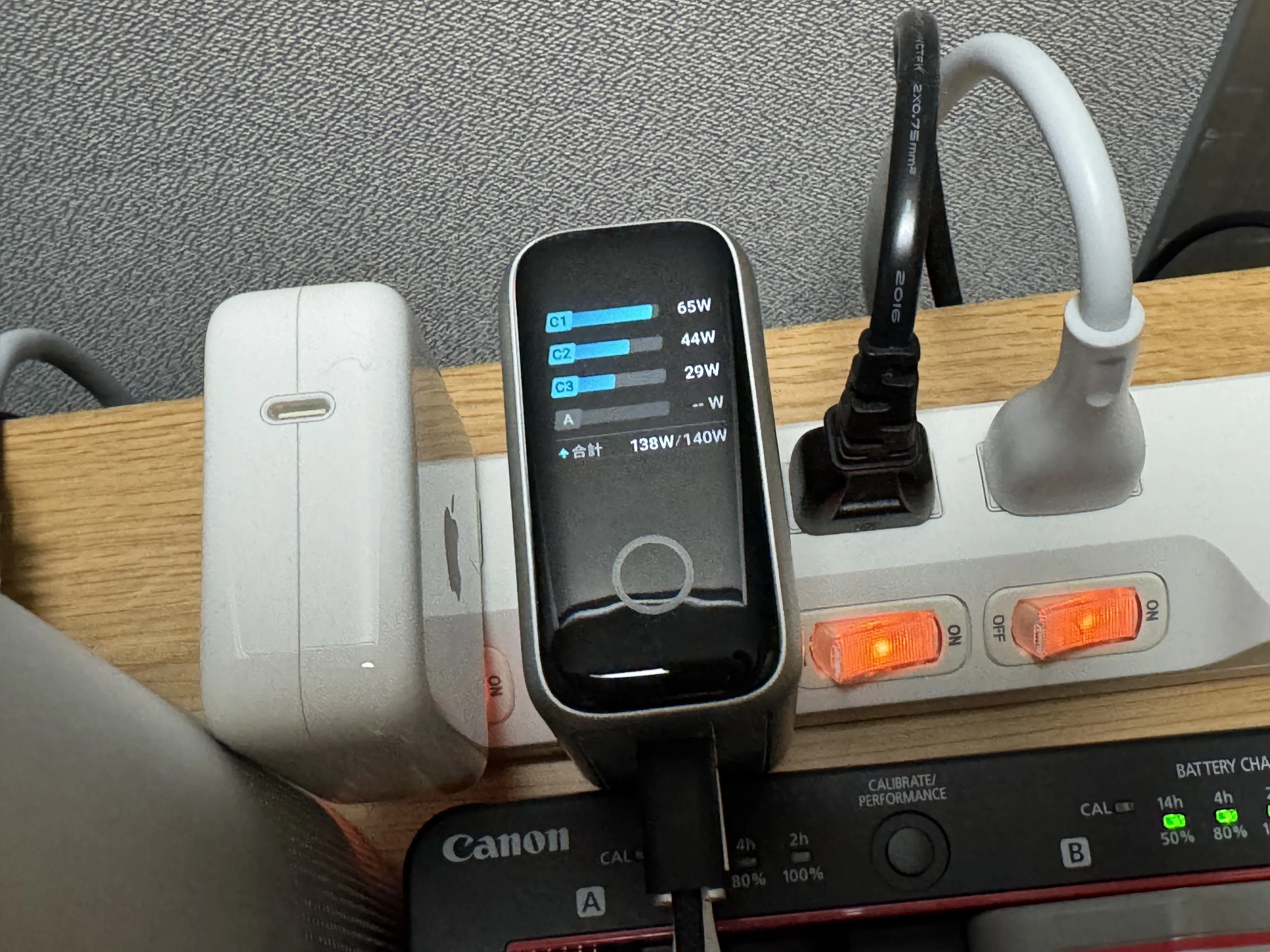 Anker Charger (140W, 4 Ports)｜タカシ