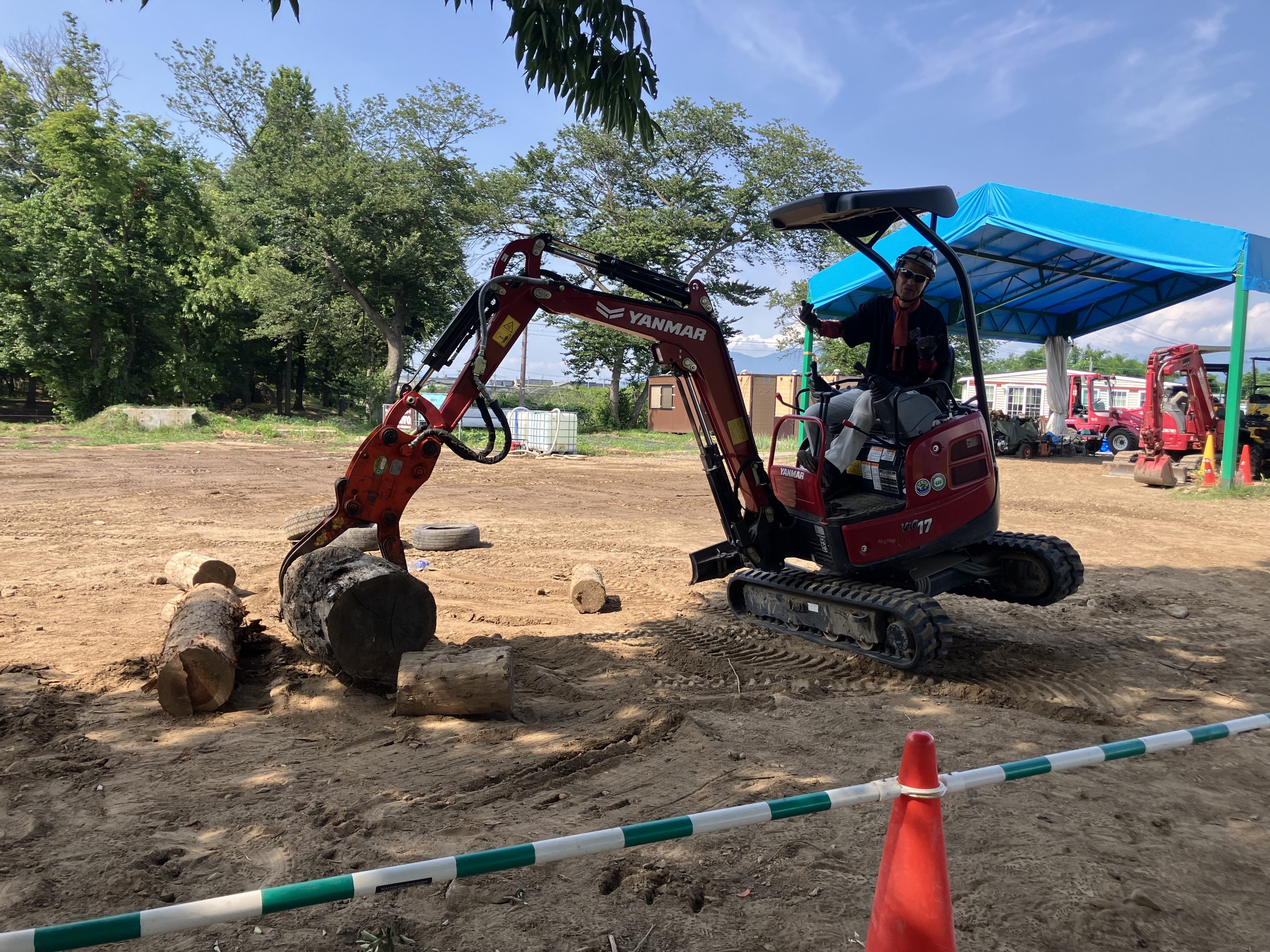 ユンボで解体も任せて！｜コーイチロ