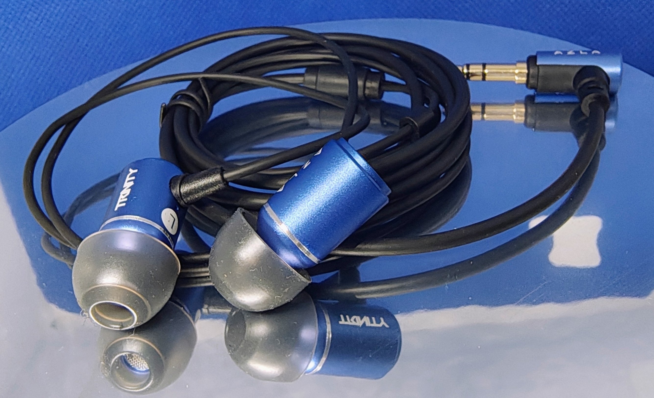 イヤホン　青 アクセス（AXES） b-nico 完全ワイヤレスイヤホン AH-TWS03 ブルー