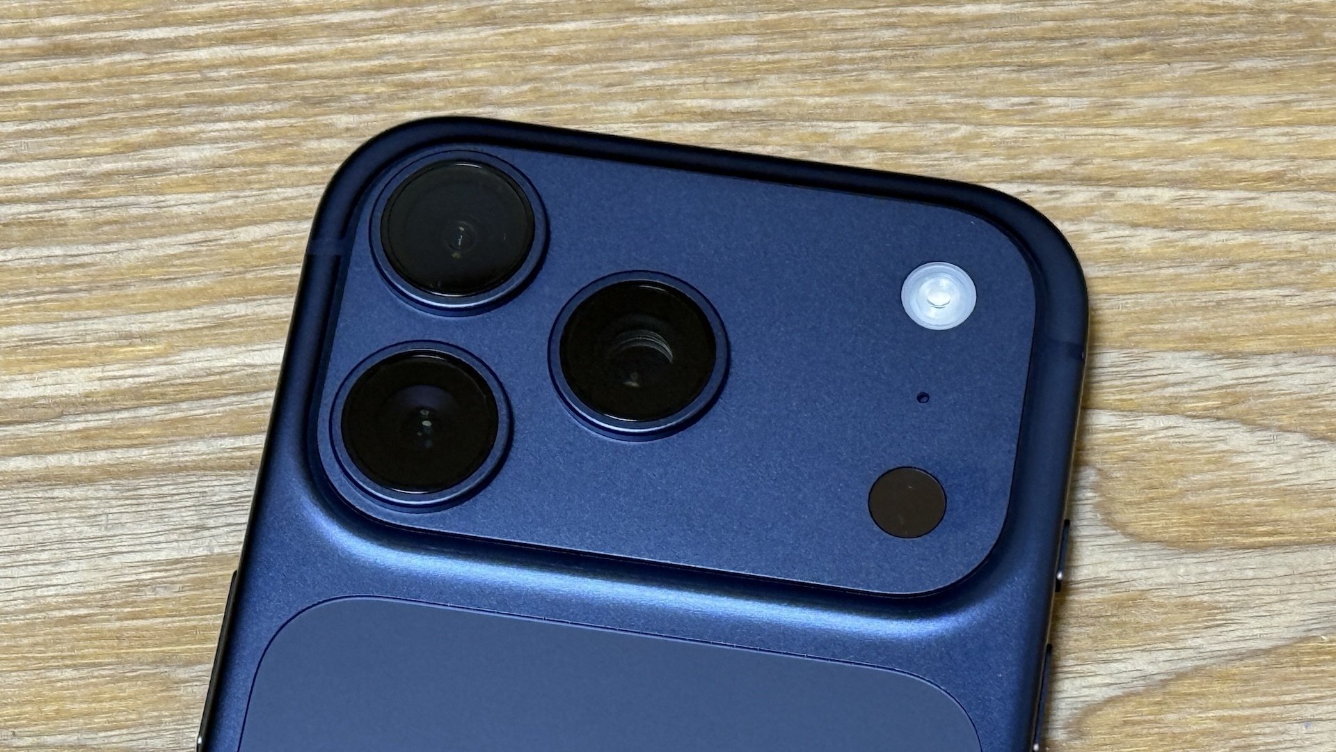 iPhone17 Proを購入！ディープブルー｜凡才ラボ by ふくおnote