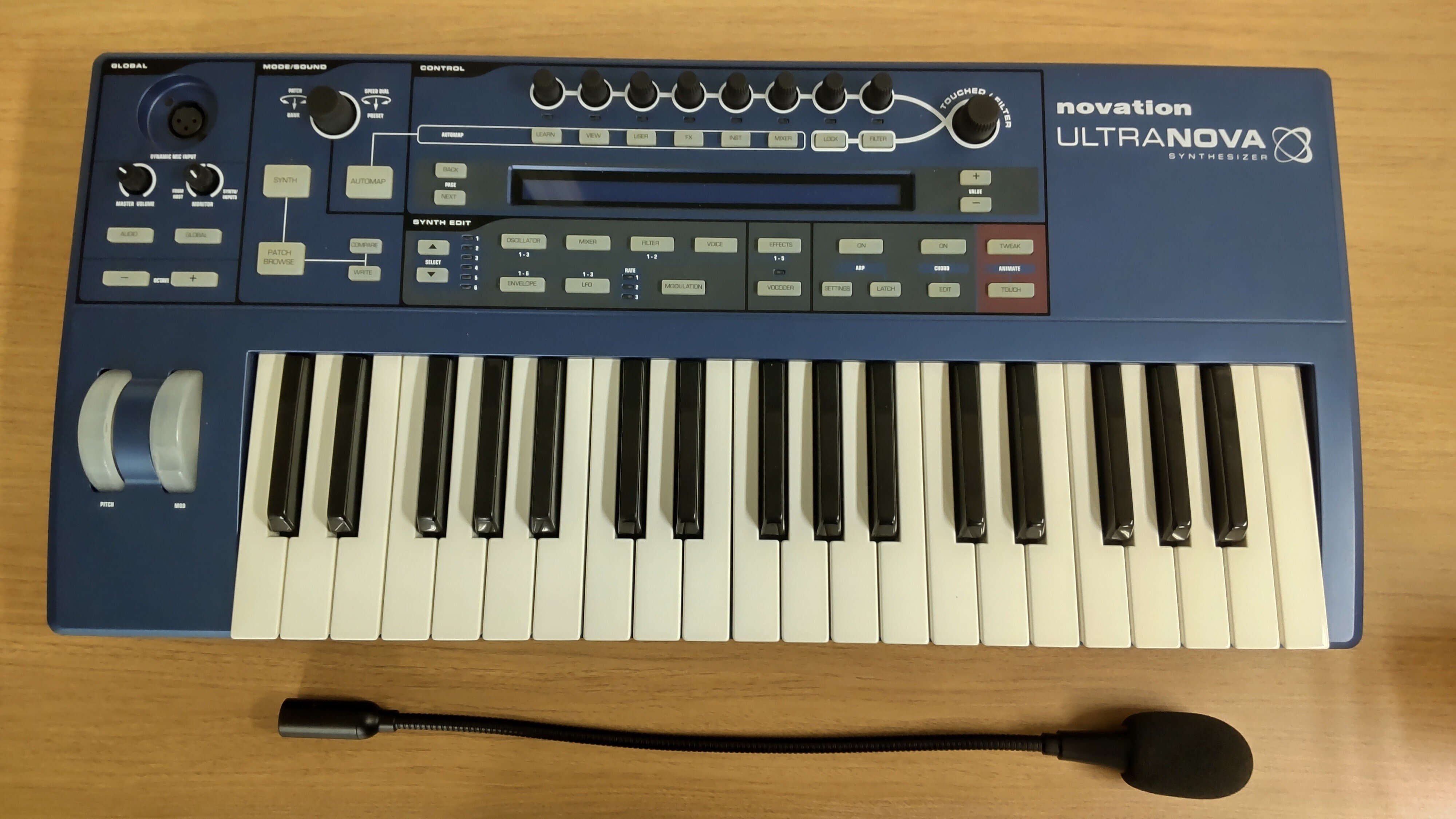美品　Novation UltraNova 37鍵 シンセサイザー Novation UltraNova レビュー｜浅貝虚