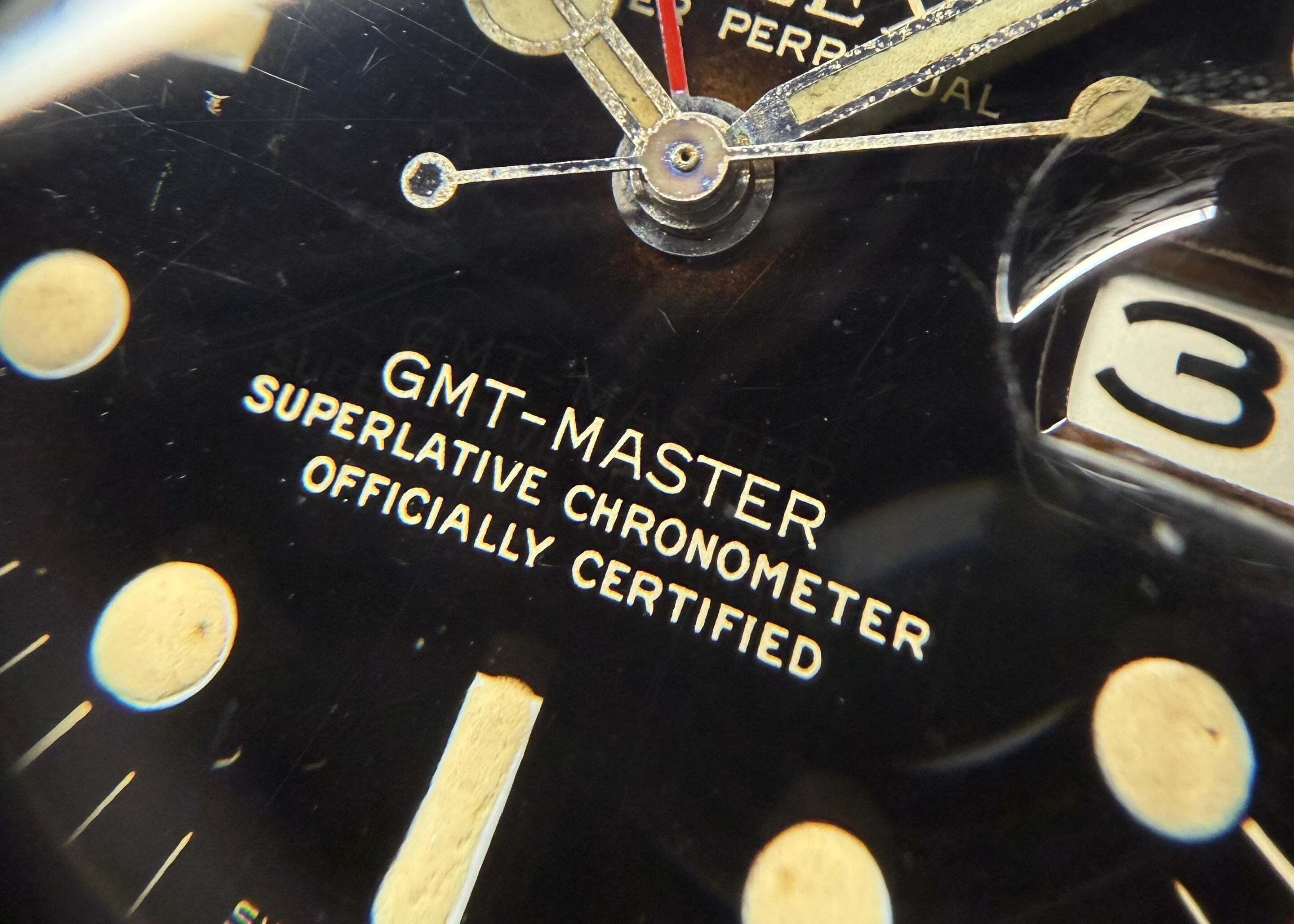 トップクラスの艶感が魅力！ヴィンテージ GMTマスター 1675 漆黒ミラー