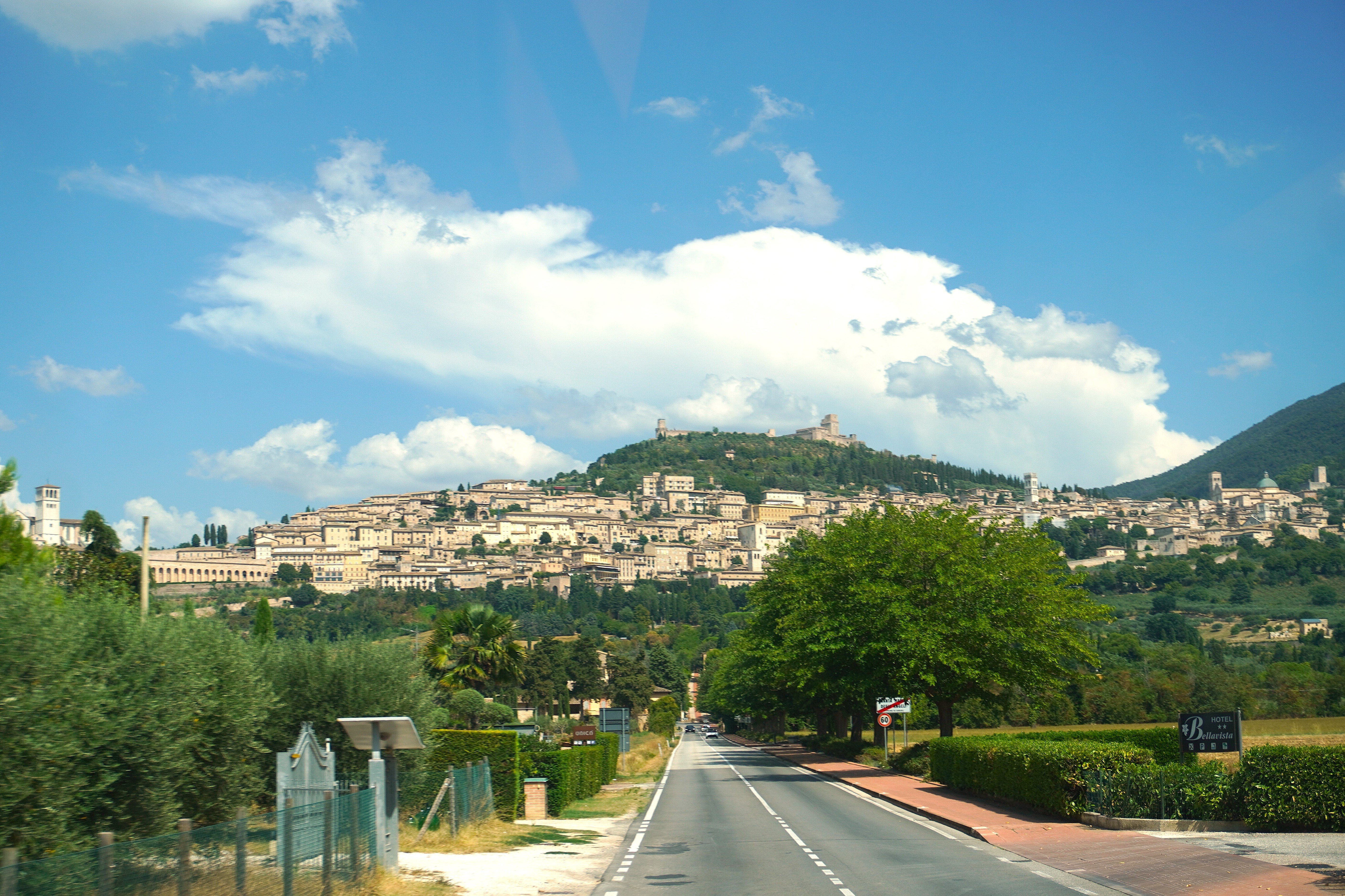 ウンブリア州の巡礼地☆アッシジのサン・フランチェスコ大聖堂（2024