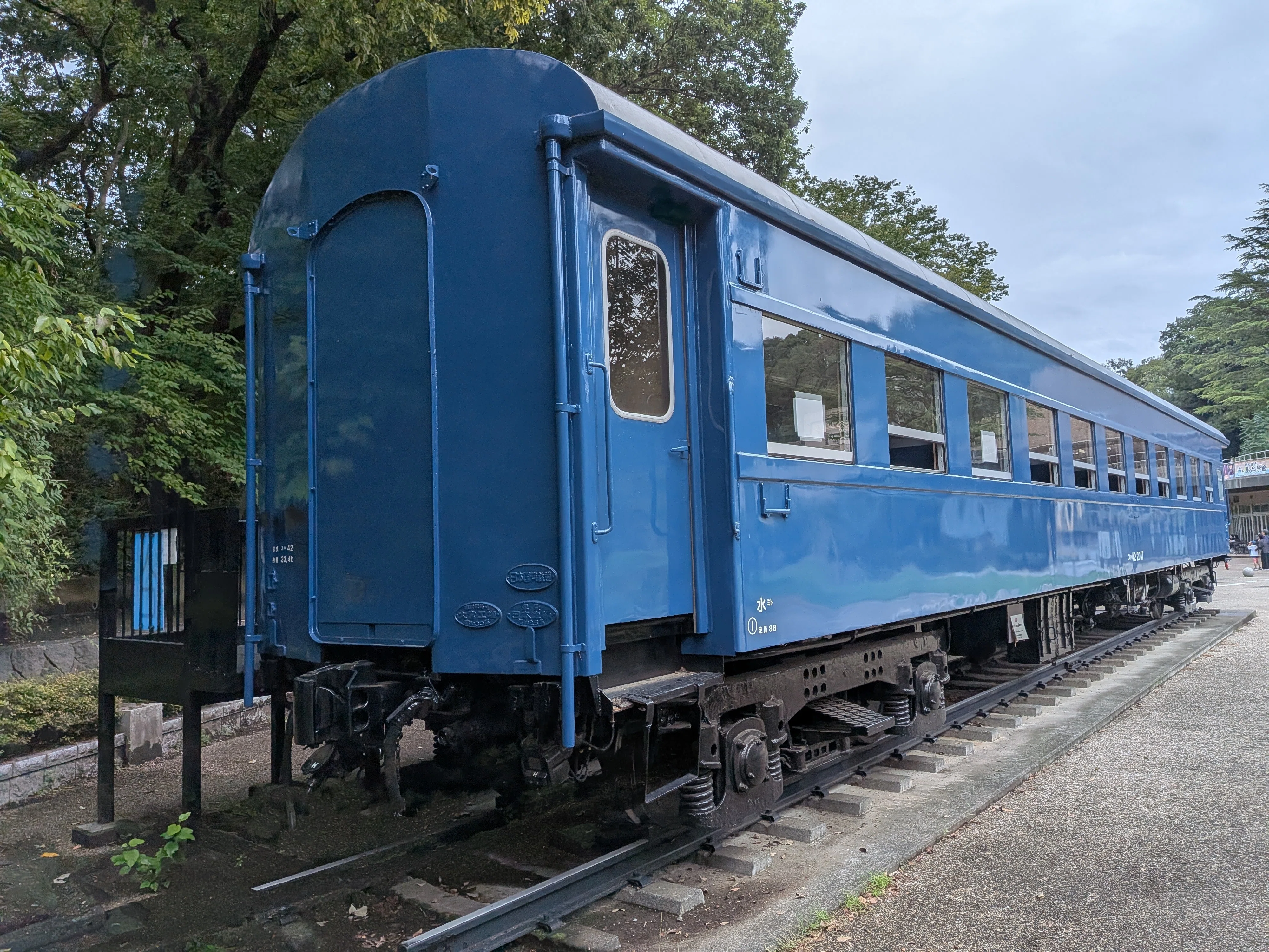 生田緑地の旧型客車とSL｜赤平和也