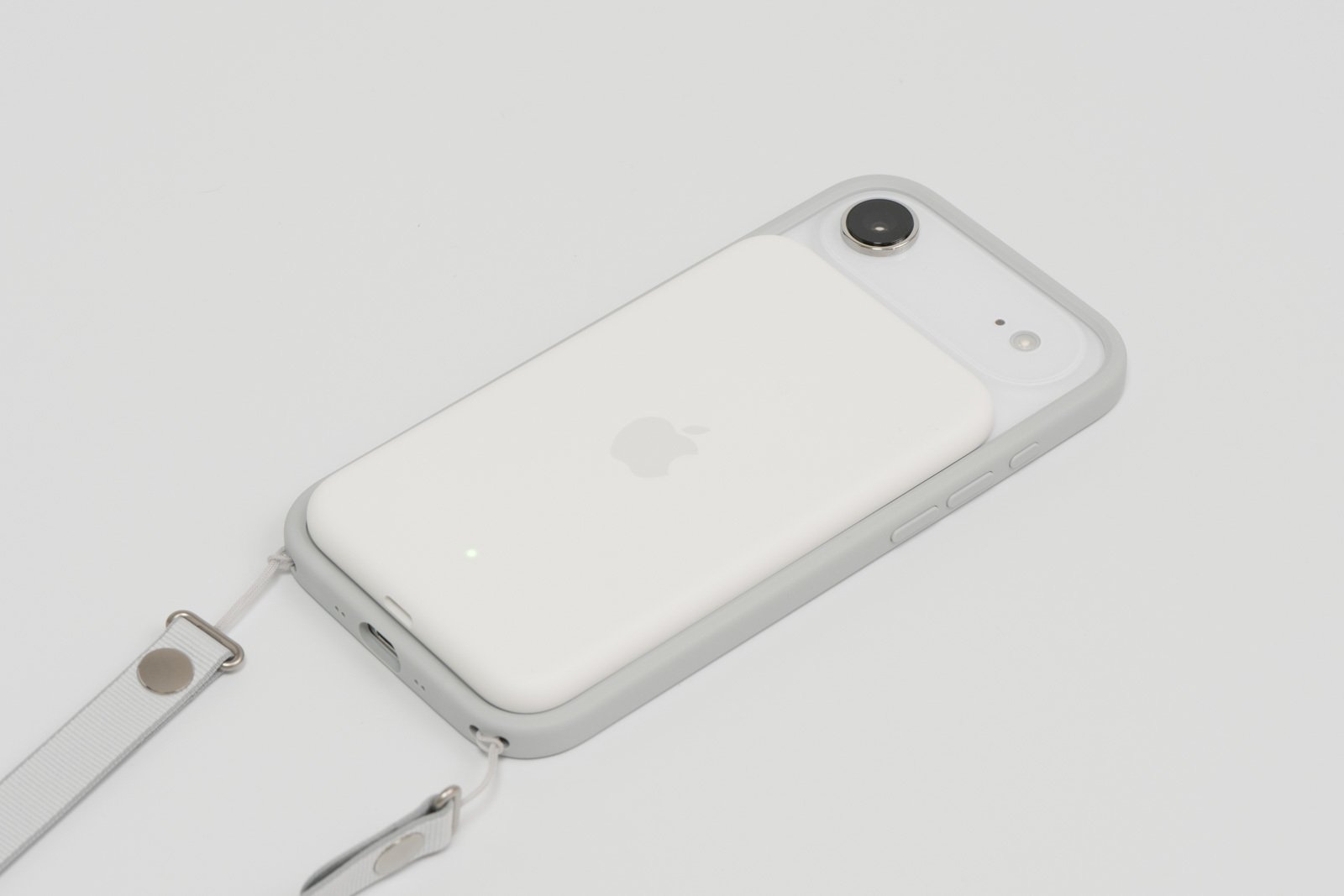 iPhone Air Battery MagSafe対応 ホワイト 絶対買うな！】Apple唯一の