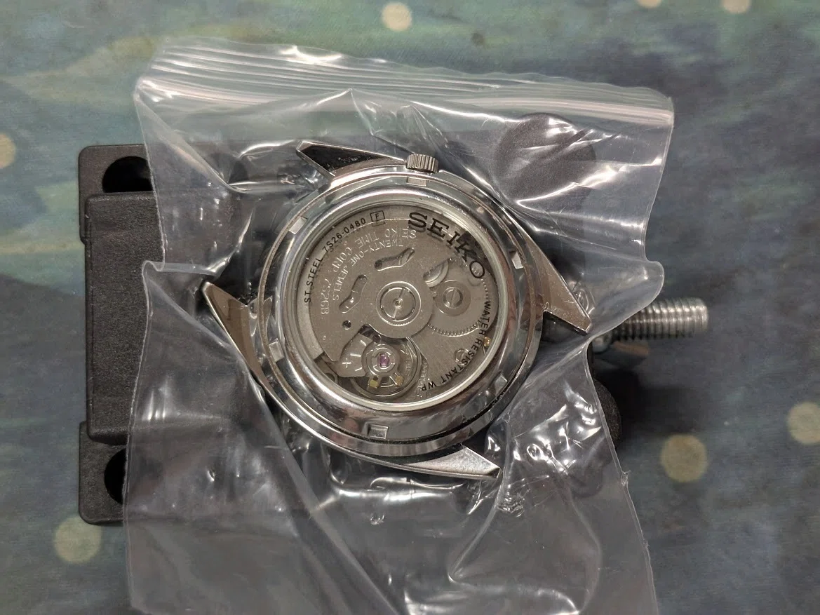 No.329 | Seiko | 7S26-0480 | 文字盤にシミがある時計｜とある猫好き