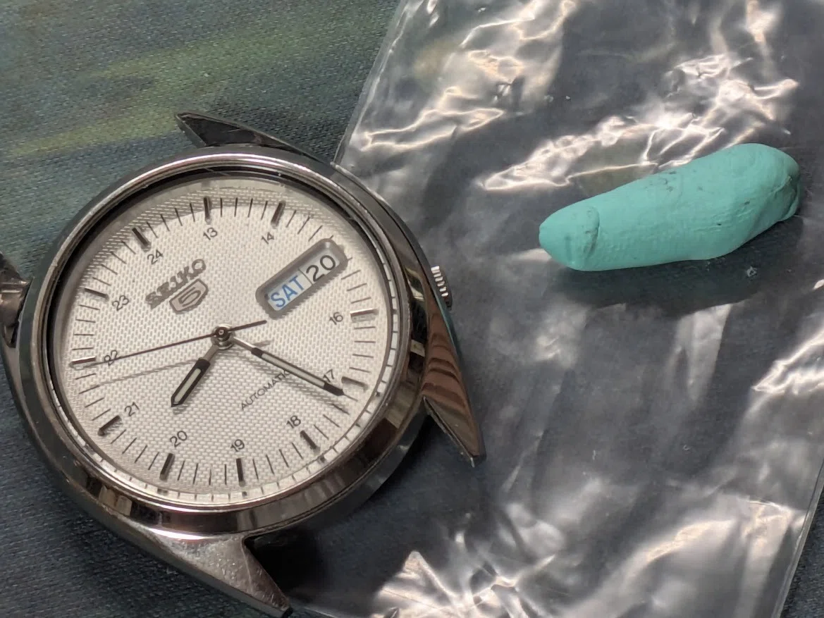 No.329 | Seiko | 7S26-0480 | 文字盤にシミがある時計｜とある猫好き