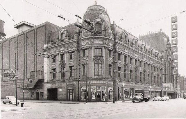 Styx『Paradise Theater』徹底解説｜シカゴの劇場に託された