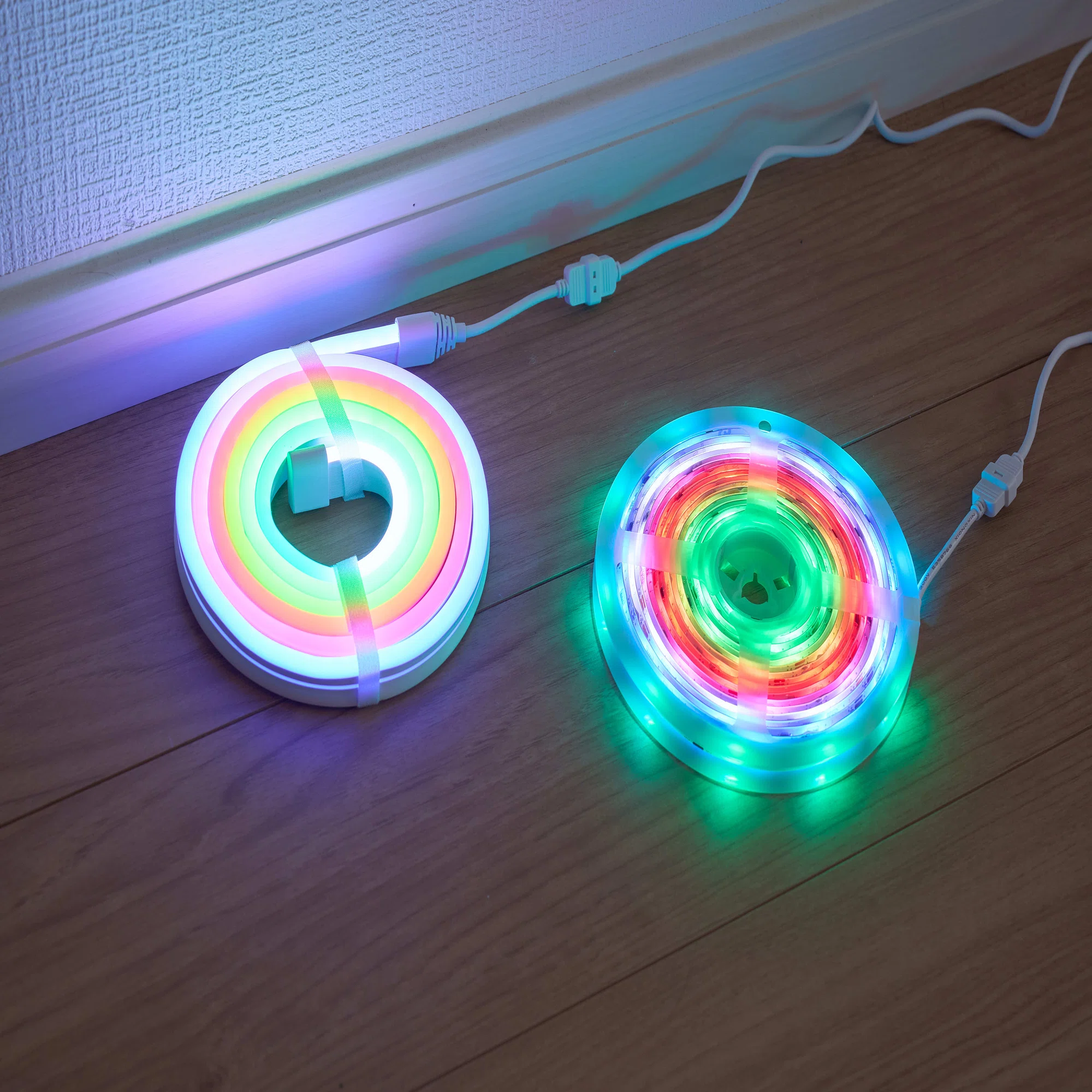 SwitchBot RGBIC間接照明シリーズ レビュー | 同時多色発光で空間を光 